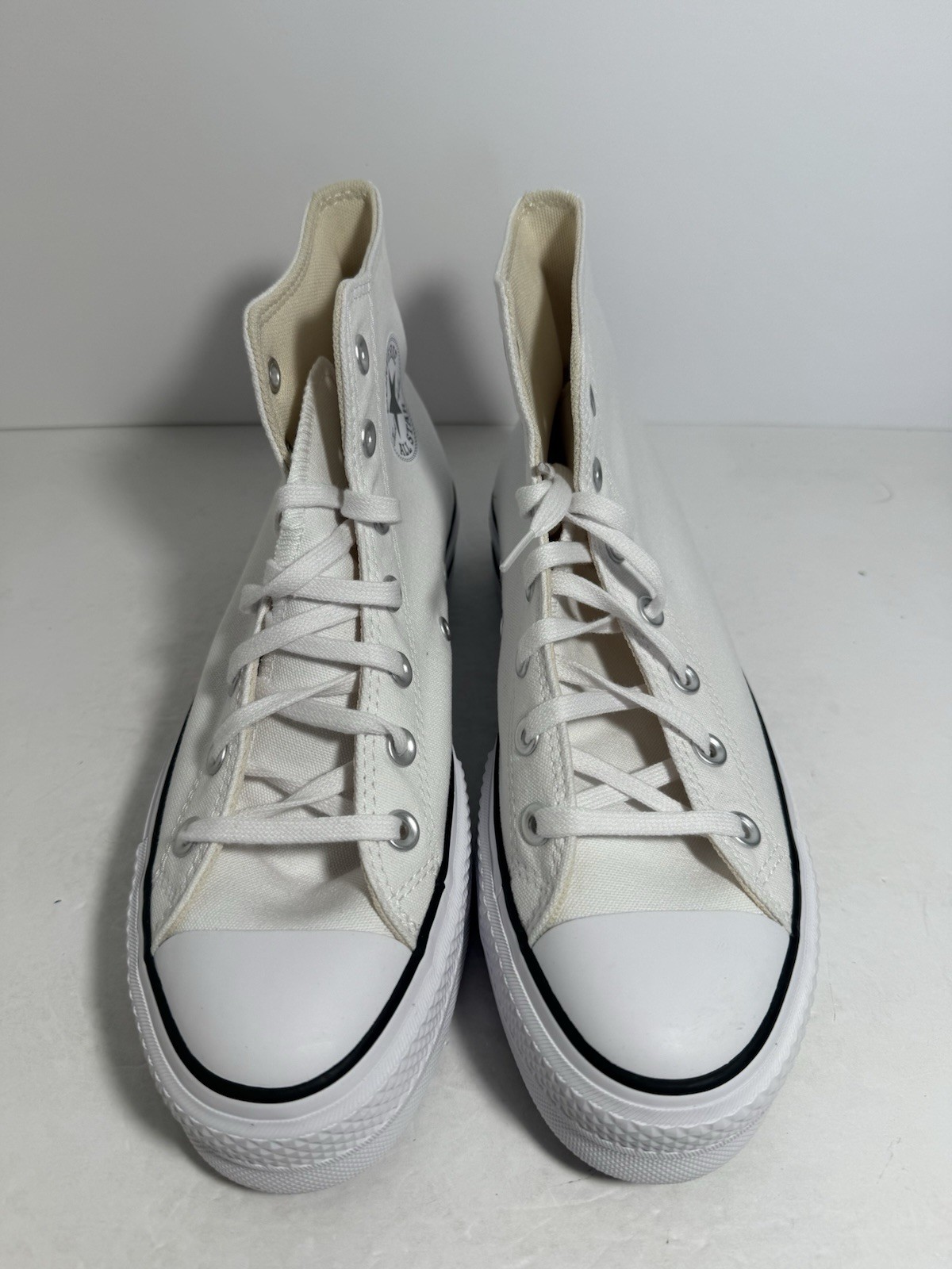 Converse Chuck Taylor All Star Lift Hi White Canvas Shoes 560846C – Size 8-10 US