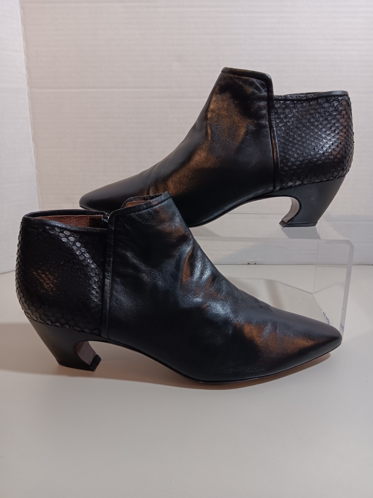 Christina Perez Designer Ankle Boots Women’s Size 10B Reptile/Leather Paris-New
