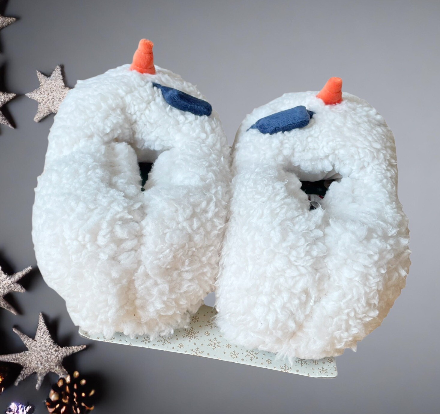 NWT Dearfoams Adult Unisex Snowman Closed-Back Slippers, W 11-12, M 9-10