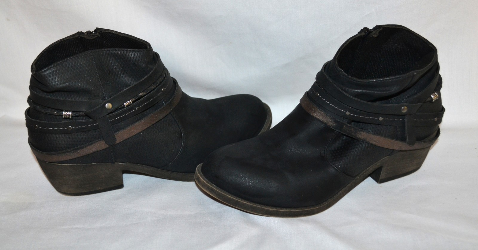 Women’s Faux Leather Ankle Boots ~ Black w/Strap Design ~ Zipper ~ VGC