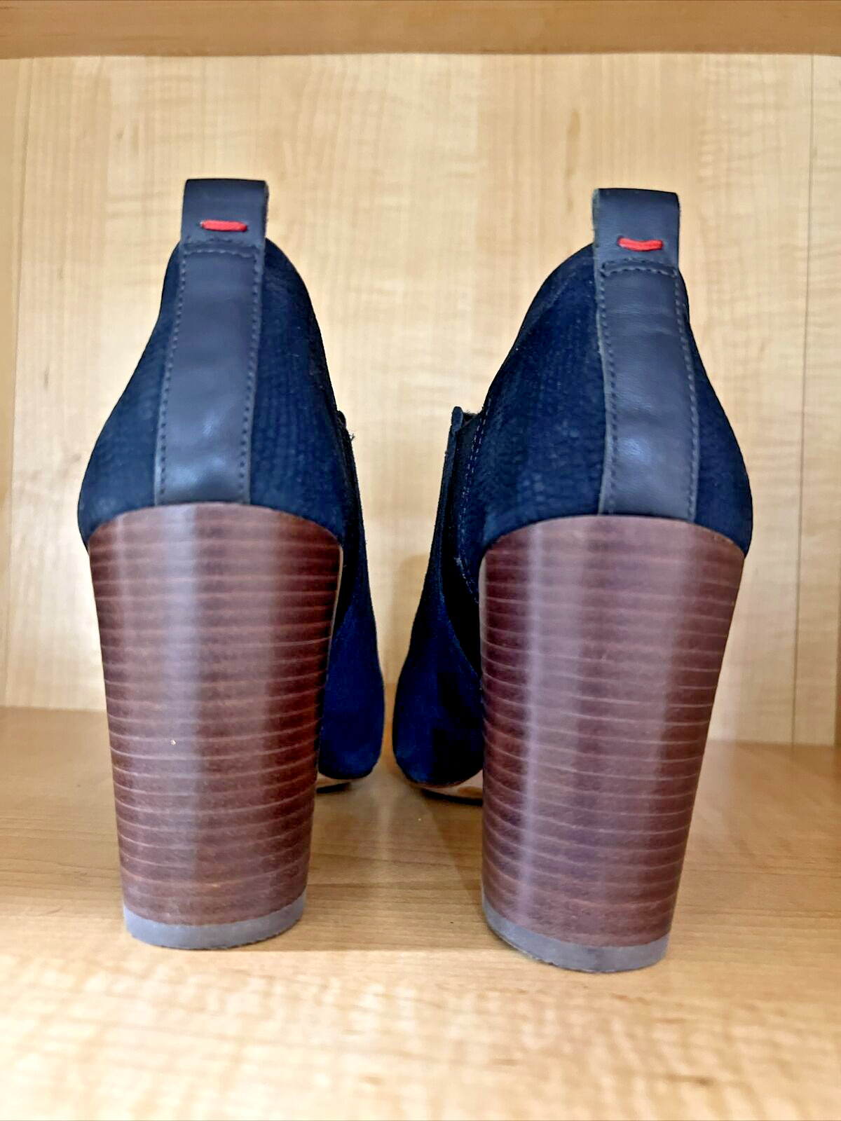 Ellen Degeneres ED Mahoney Womens Oiled Suede Ankle Boots Lagoon 7.5M-GORGEOUS!