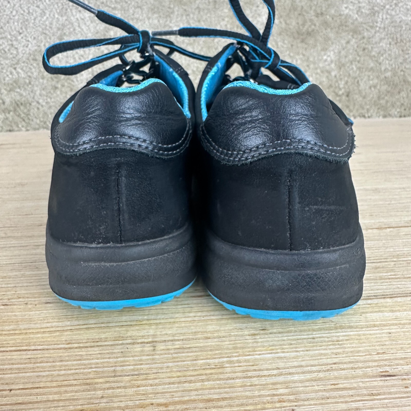 SAS Womens Sporty Sneakers 7.5 Slim AAA Black Blue Trim Lace Up Comfort Shoes