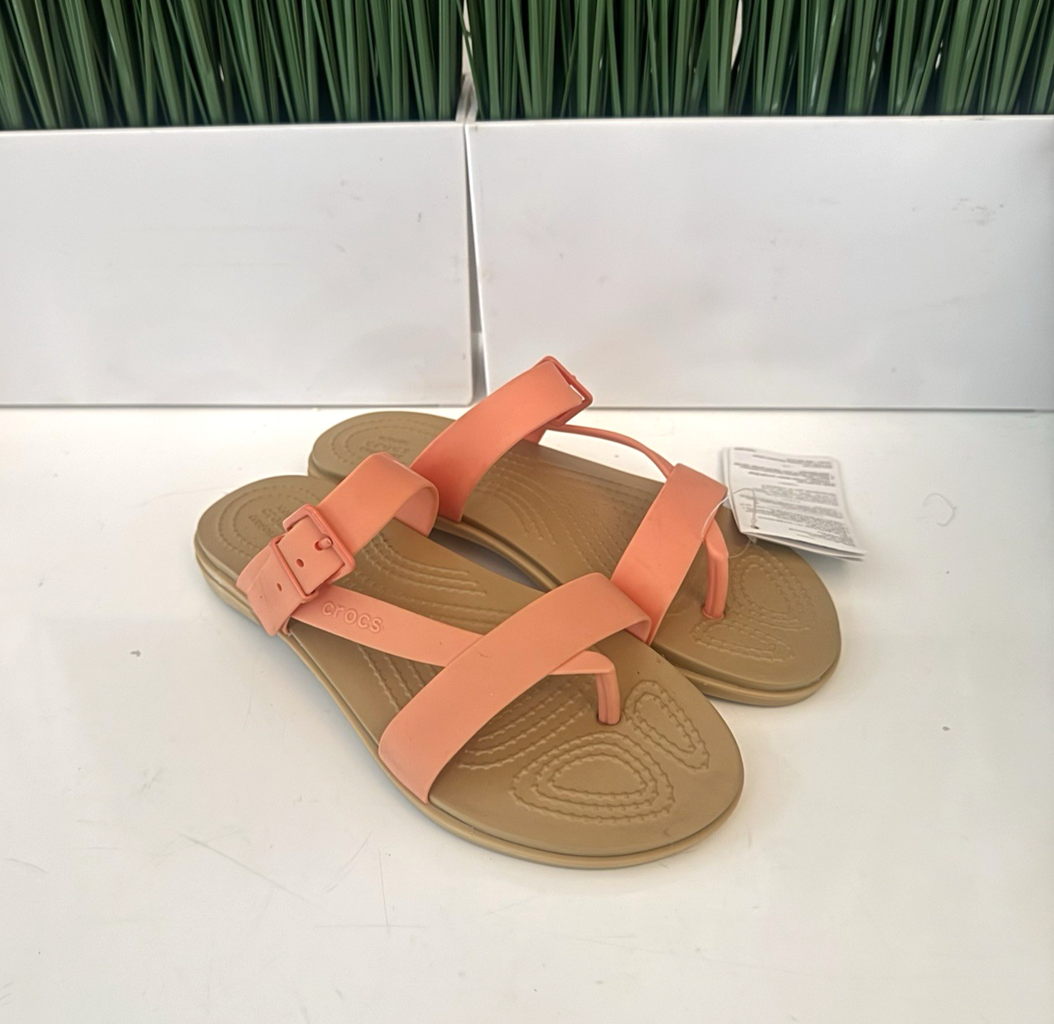 Crocs Tulum Toe Post Thong Womens Sandals Orange/Beige Buckle Strap Size 6