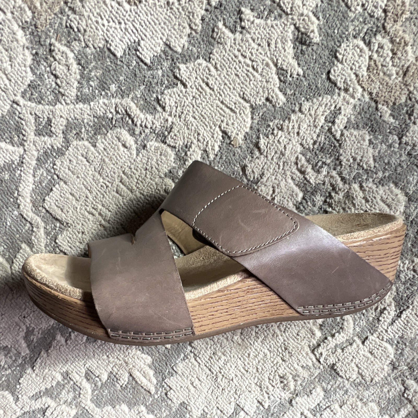 Dansko Lacee Taupe Leather Comfort Slip-On Slide Wedge Sandals Women’s 7.5 eu38