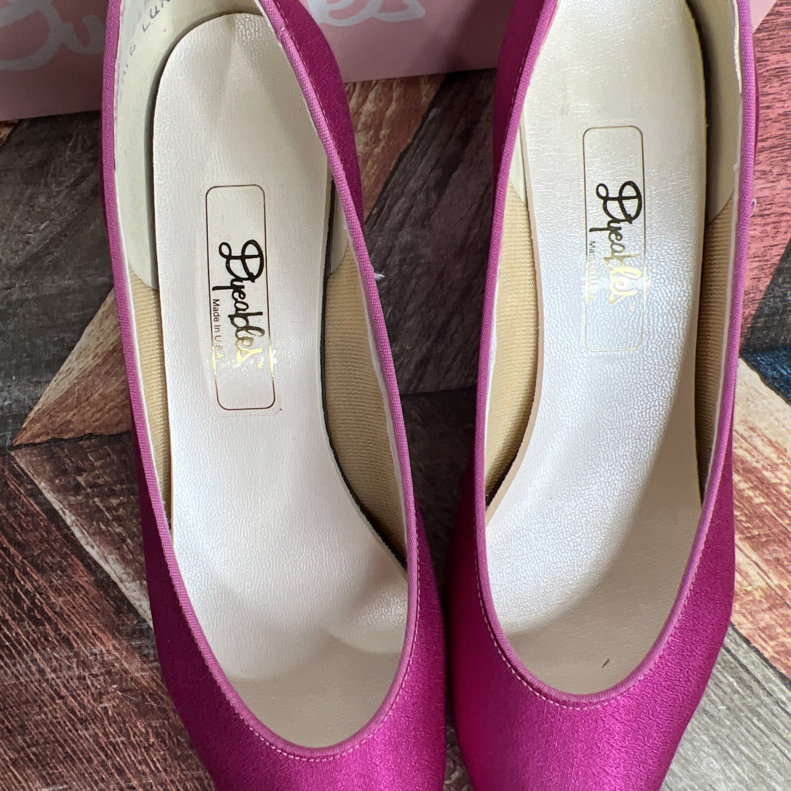 Vintage Dyeables Satin Heels Shoes Size 7.5 AA LATEDATE LUXE Hot Pink 82507