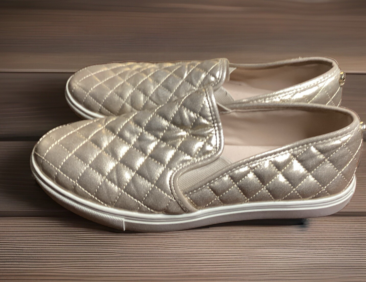 Steve Madden Women’s Size 9B ECENTRCQ Gold Faux Leather Slip On Shoes Sneakers