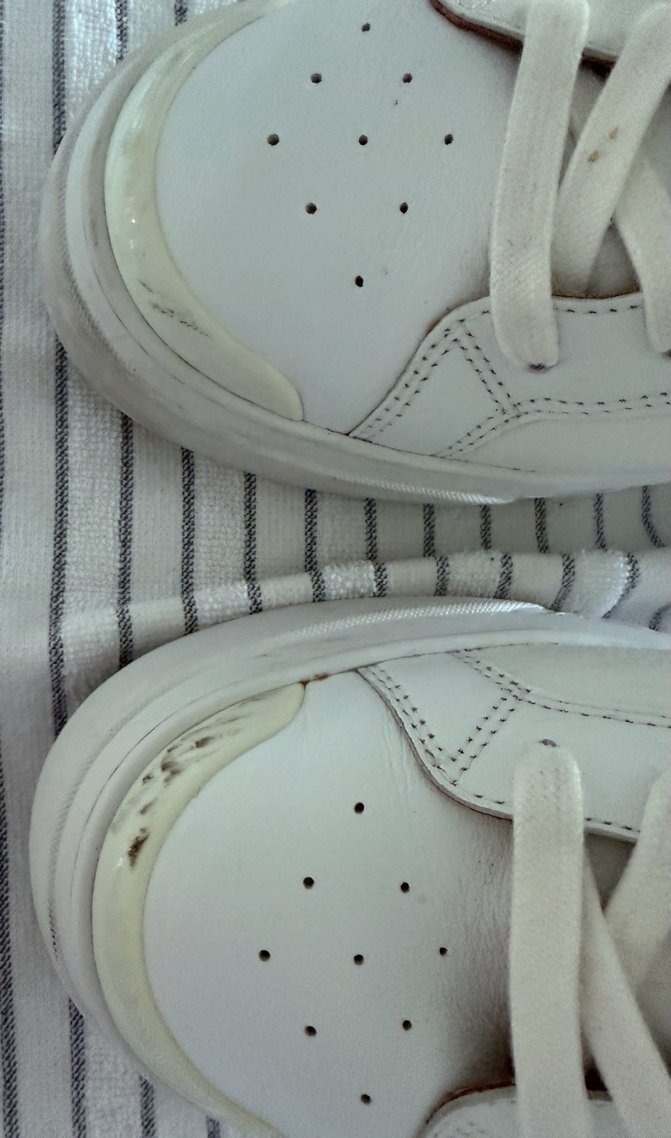 TORY BURCH Ladybug Leather Sneakers White Good Condition Sz 10 Org Price $300