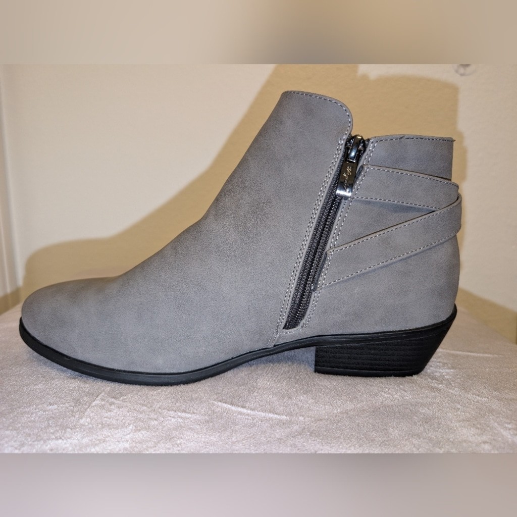 New Vepose Women’s 911 Ankle Boots Size 11
