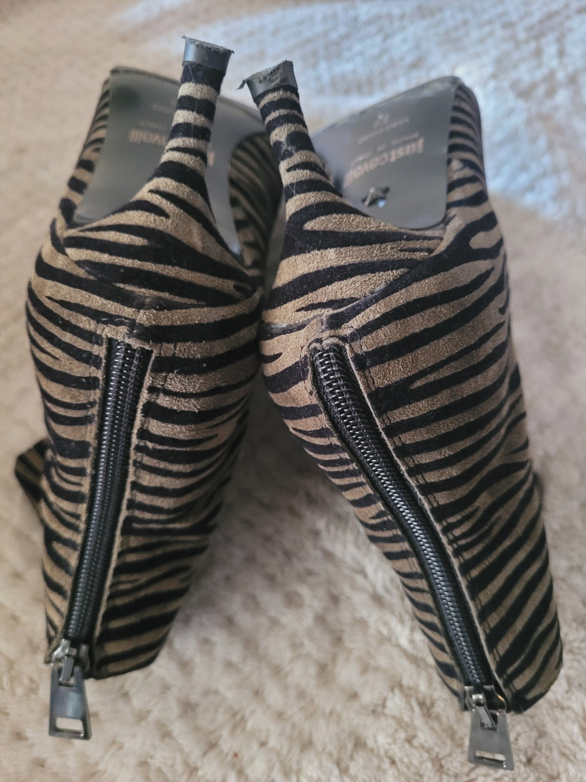 Just Cavalli SuedeZebraPrintGrayBlack AnkleBootBootieBack Zip2.5″Heel 8-8.5/EU39