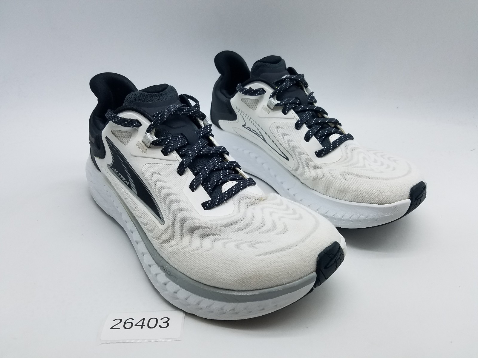 Altra Torin 7 Women’s Size 9.5 Running Shoes White Black Foot Shape