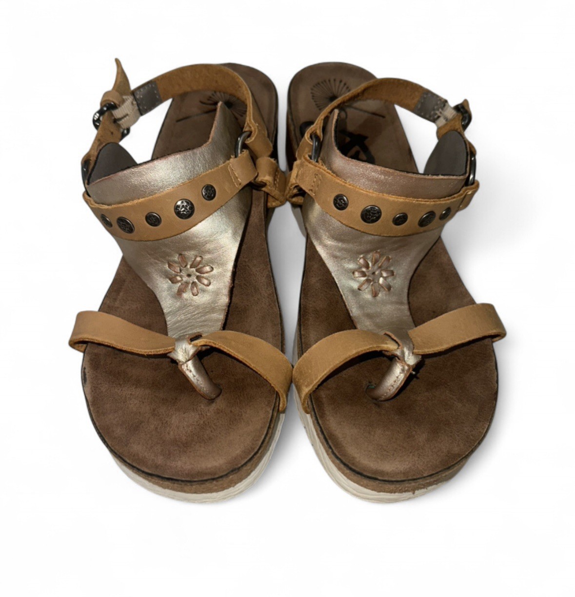 OTBT Boho Maverick Leather Studded Metallic Wedge Sandals Floral Detail Size 8