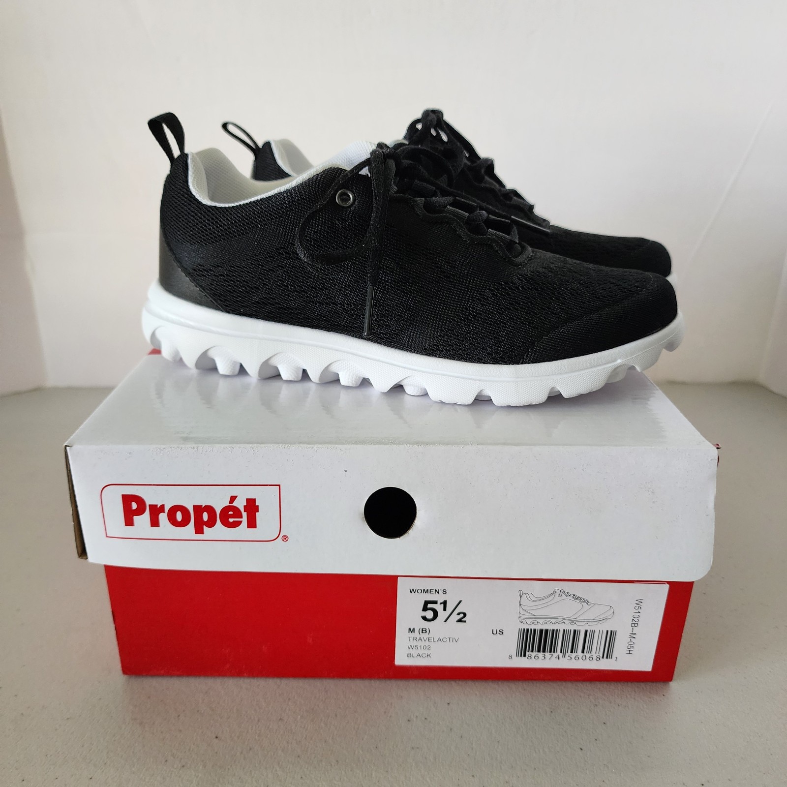 NIB New Propet Women’s TravelActiv Sneaker Shoes W5102 Black 5 1/2 5.5 M