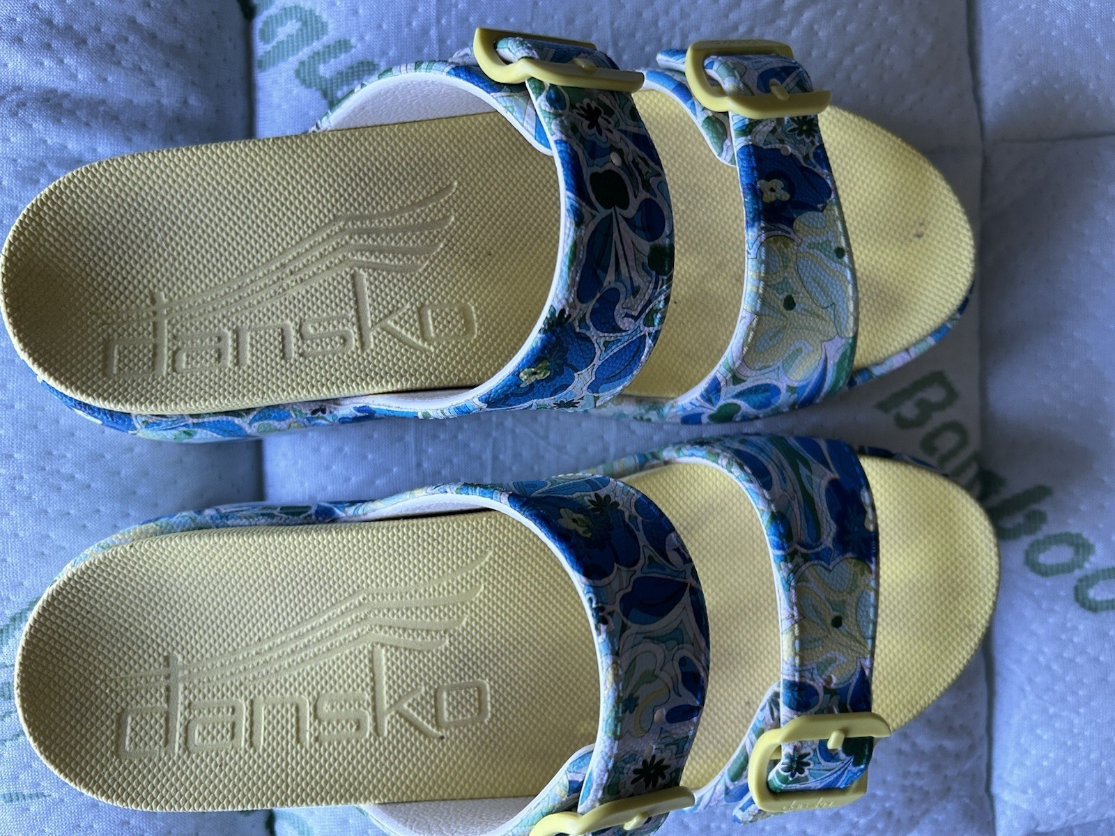 Dansko Women’s Kandi In Pool Floats Slip On EVA Sandals Size 38 (7.5 – 8 US)