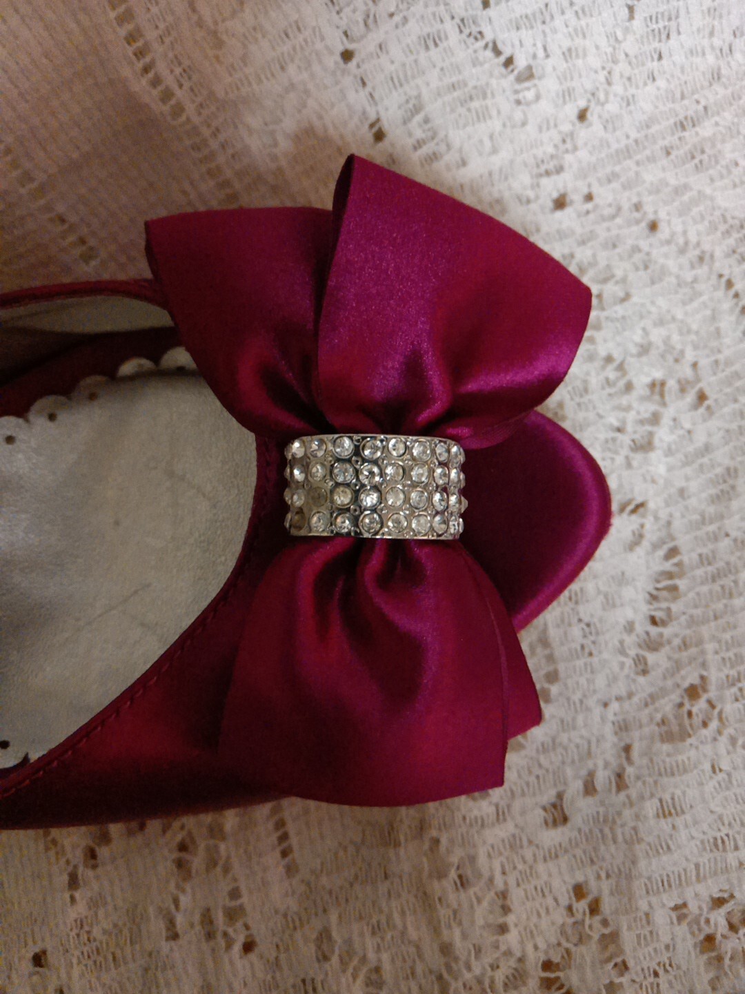 Lulu Townsend Satin Heels Bow Peep Toe Hot Pink 9 1/2 M 4″ See Description