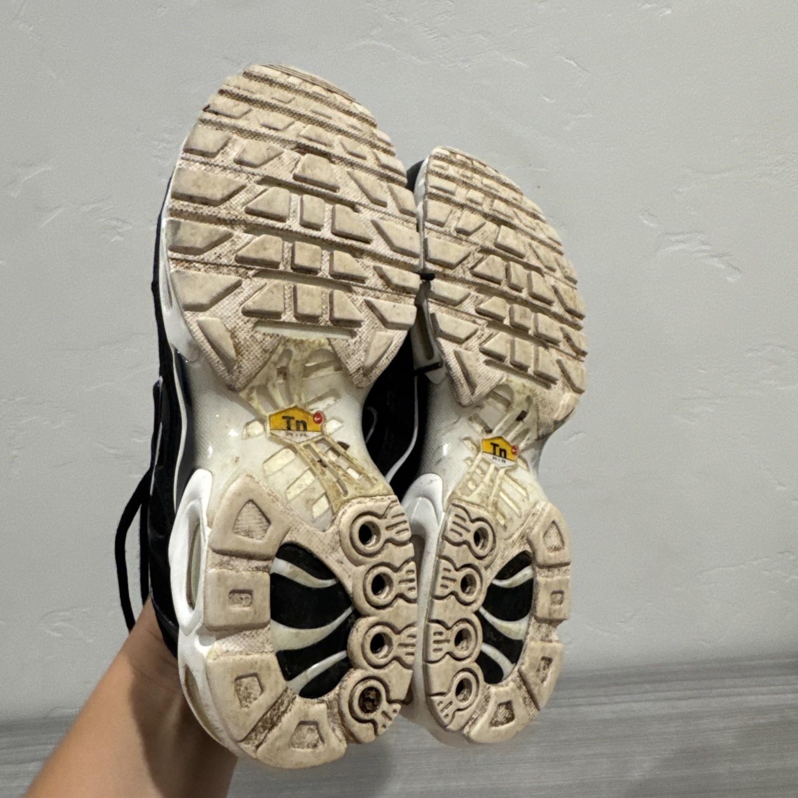 Nike Air Max Plus Black/ Black-White DM2362-001 Women’s Size 7.5
