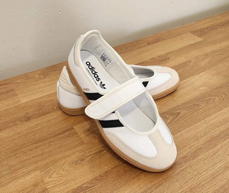 Adidas Samba Jane Shoes. Womens White/Black Size 8 (JH1402).