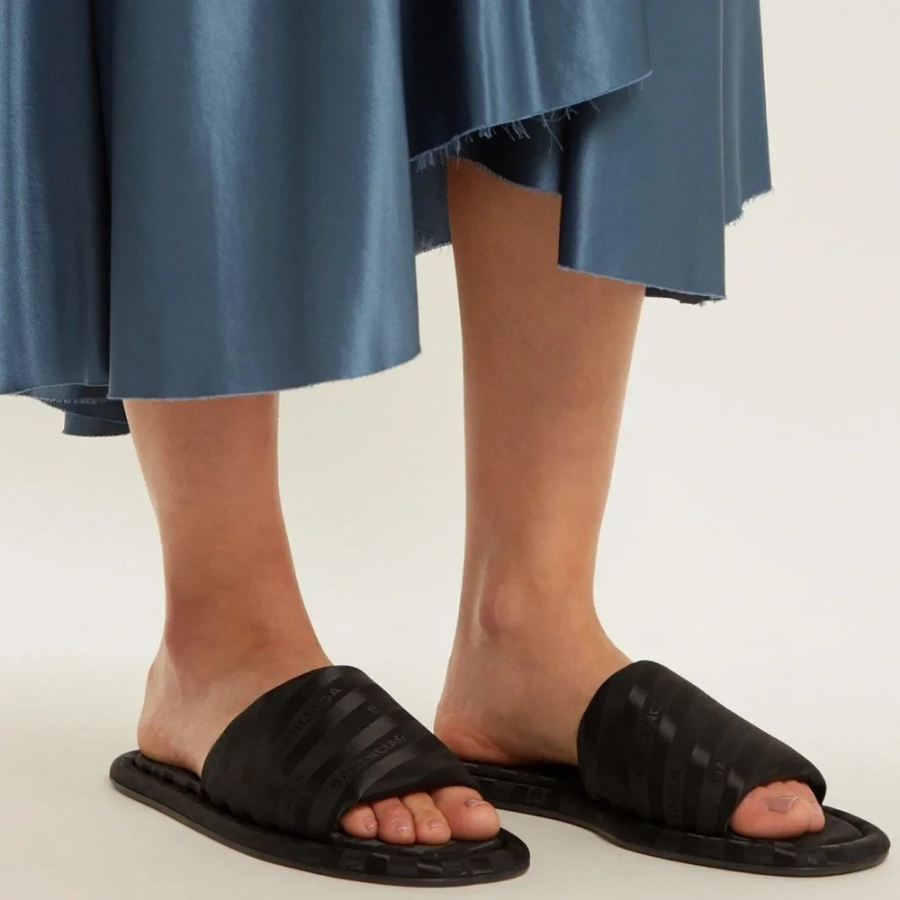NIB BALENCIAGA Satin Logo Jacquard Hotel Slides Black Demna Le City sz 37 $600