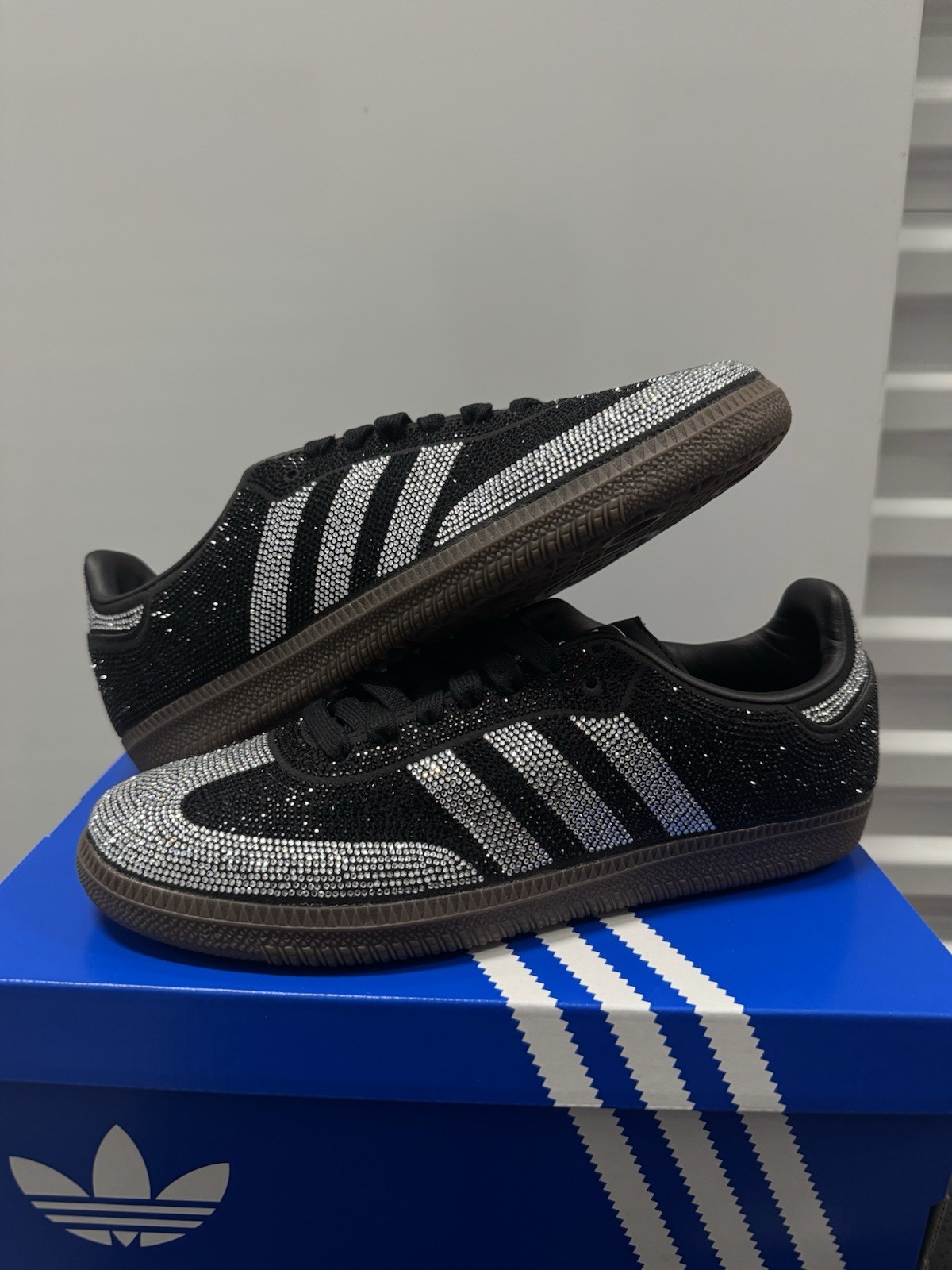Women’s Size 7 adidas Originals Samba OG Rhinestone Core Black IH9052 New