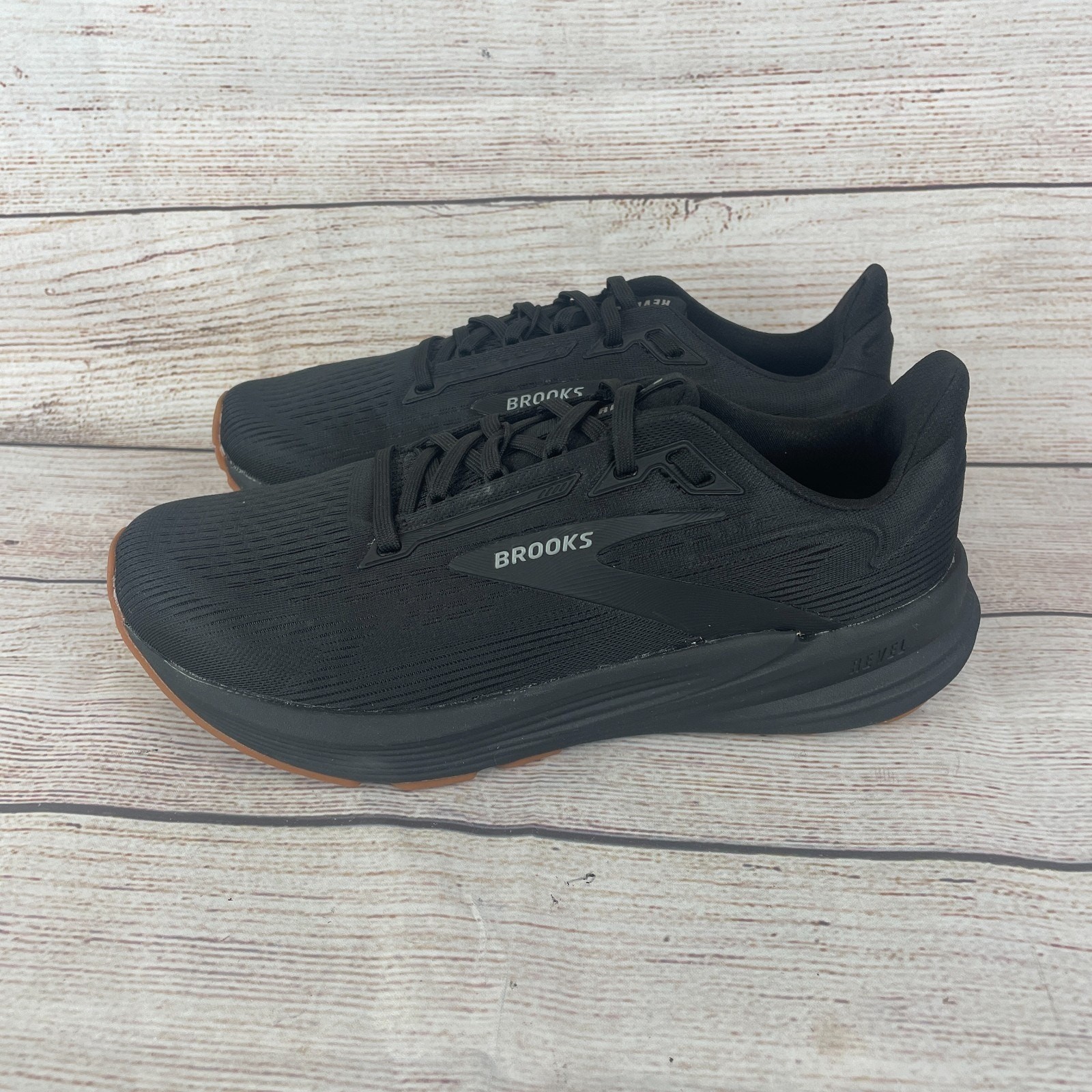 Brooks Revel 8 Womens Sz 9B Running Shoes Black All Black