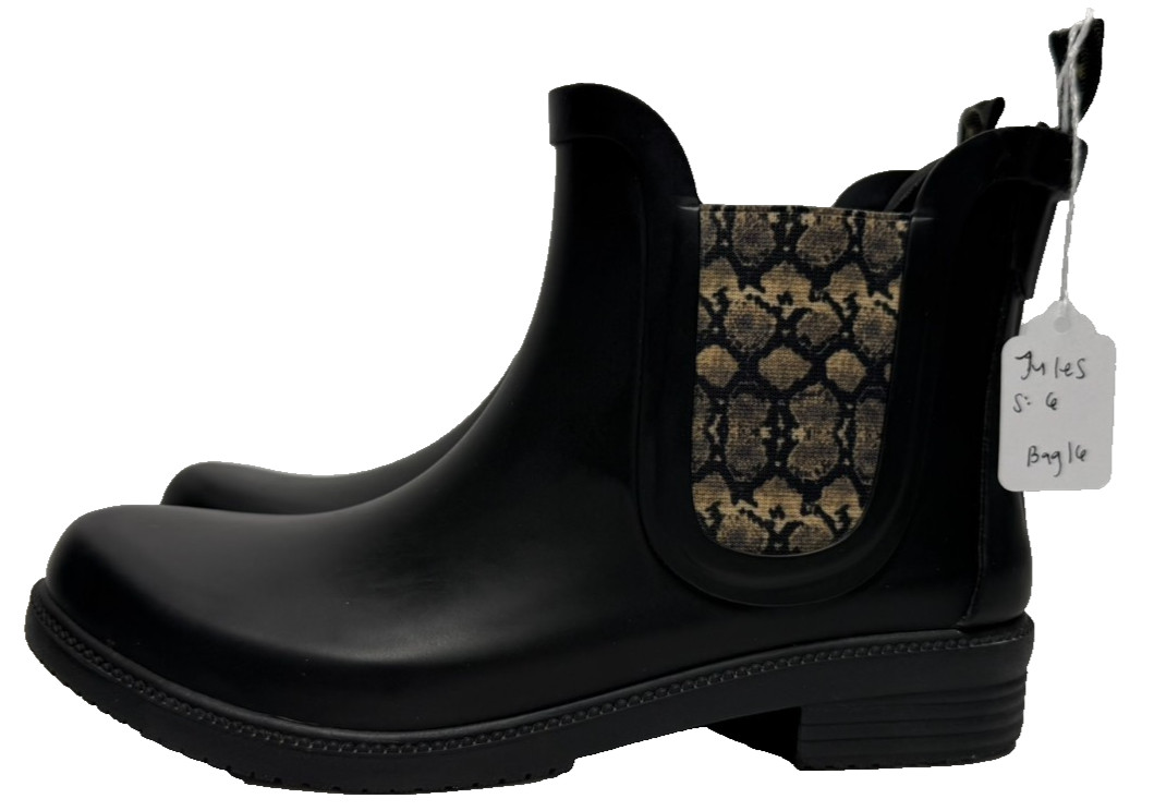 Joules Rutland rubber ankle rain Boots in black with a snakeskin pattern size 6