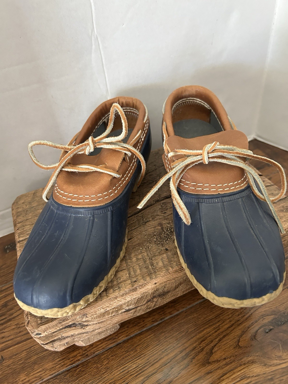 LL Bean Maine Hunting Shoe Mocs Women’s 8 Made In USA Waterproof, Blue & Brown