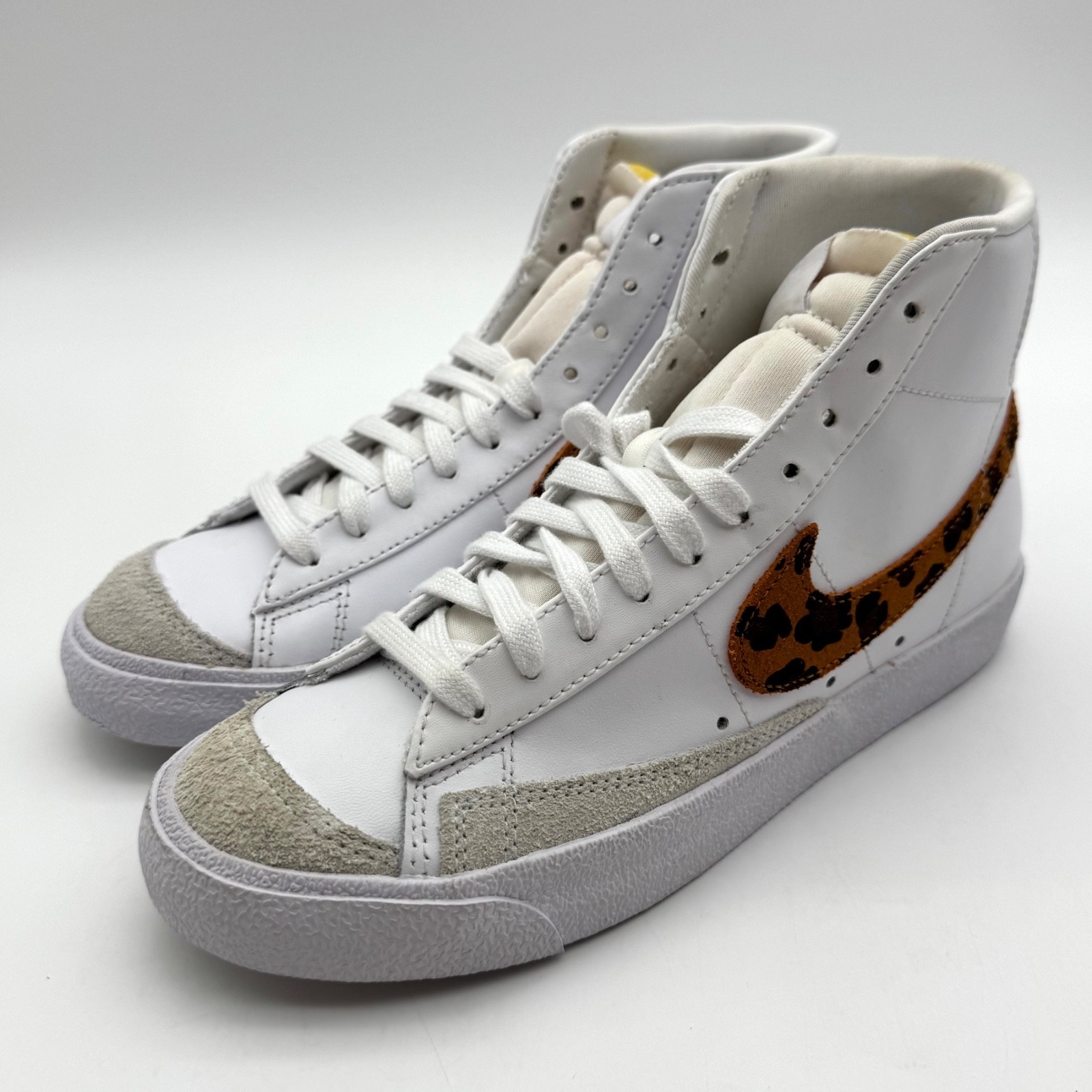 Nike Blazer ’77 Mid Leopard White DA8736-101 Women’s Size 7 NEW