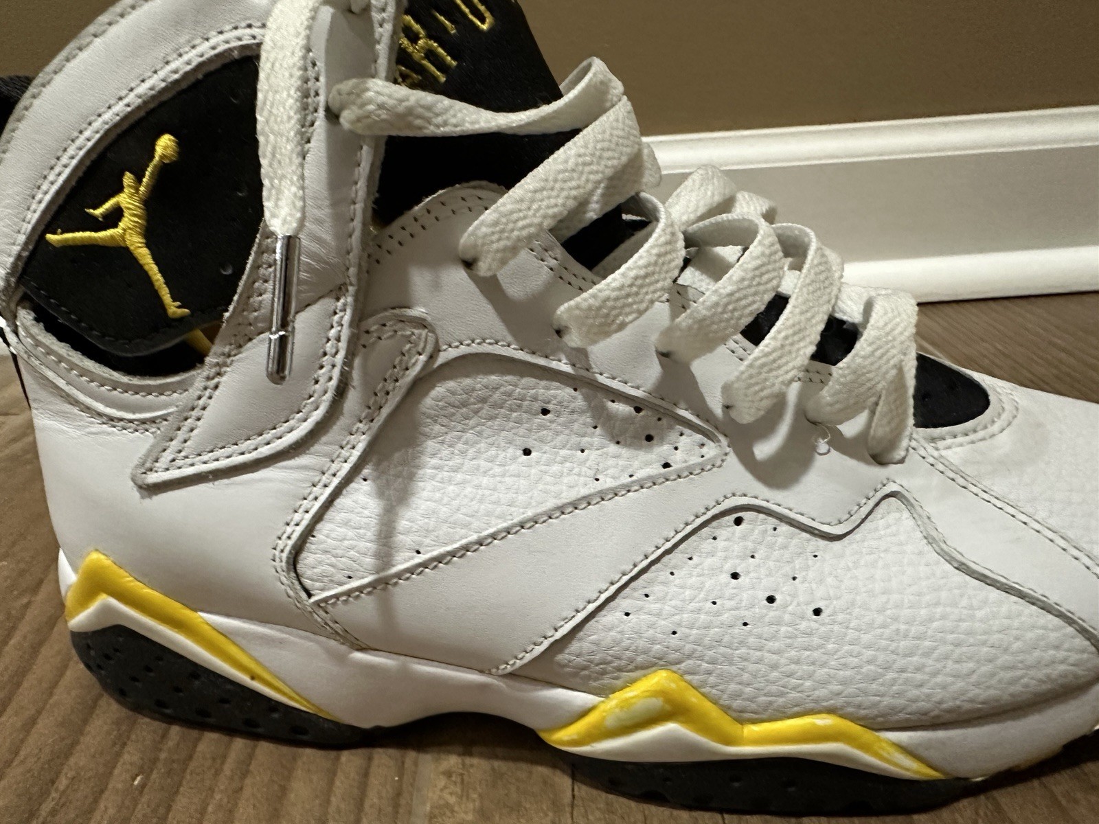 Jordan 7 Maize Size 7.5 (No Box Separation Please Read Description & See Photos)
