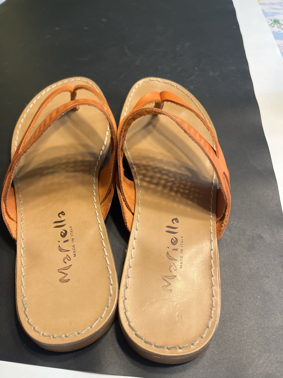 Mariella Italy Orange Perforated Leather Thong Flat Sandals Women’s Sz 10