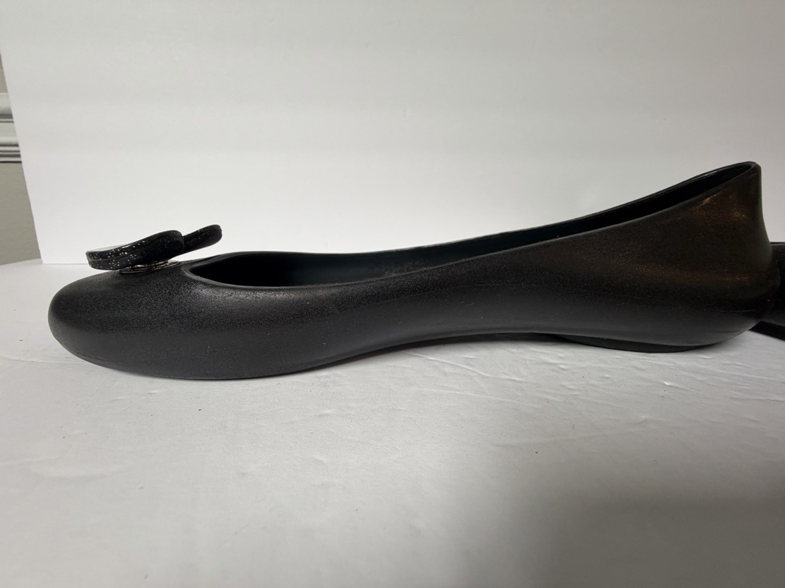 Oka-B Women’s Black Rubber Slip-On Flats Glitter Accent Round Toe US 10/40