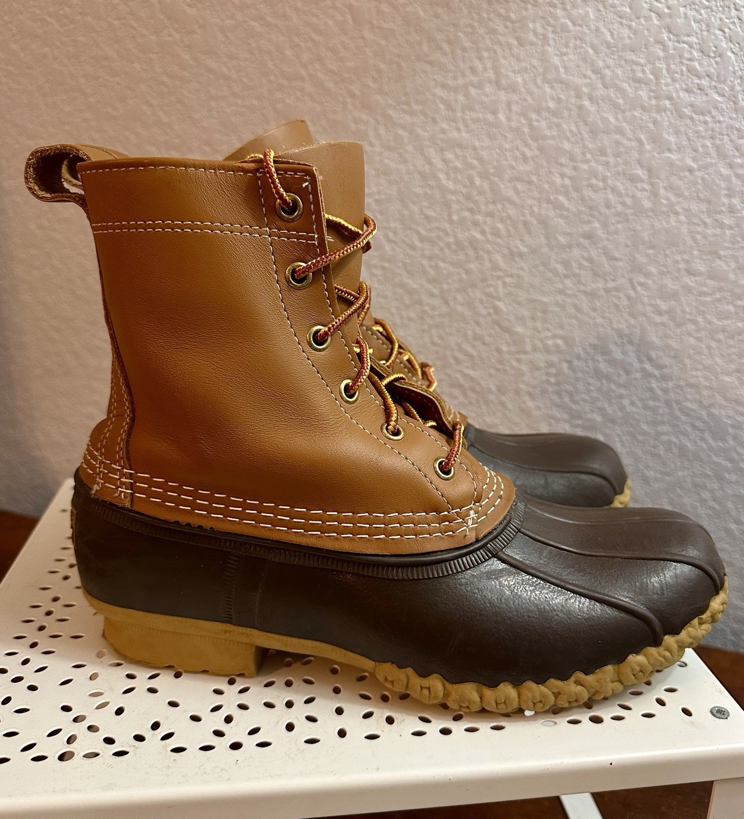 L.L. Bean Women’s Size 8 Brown Leather 8” Bean Boot Excellent Condition