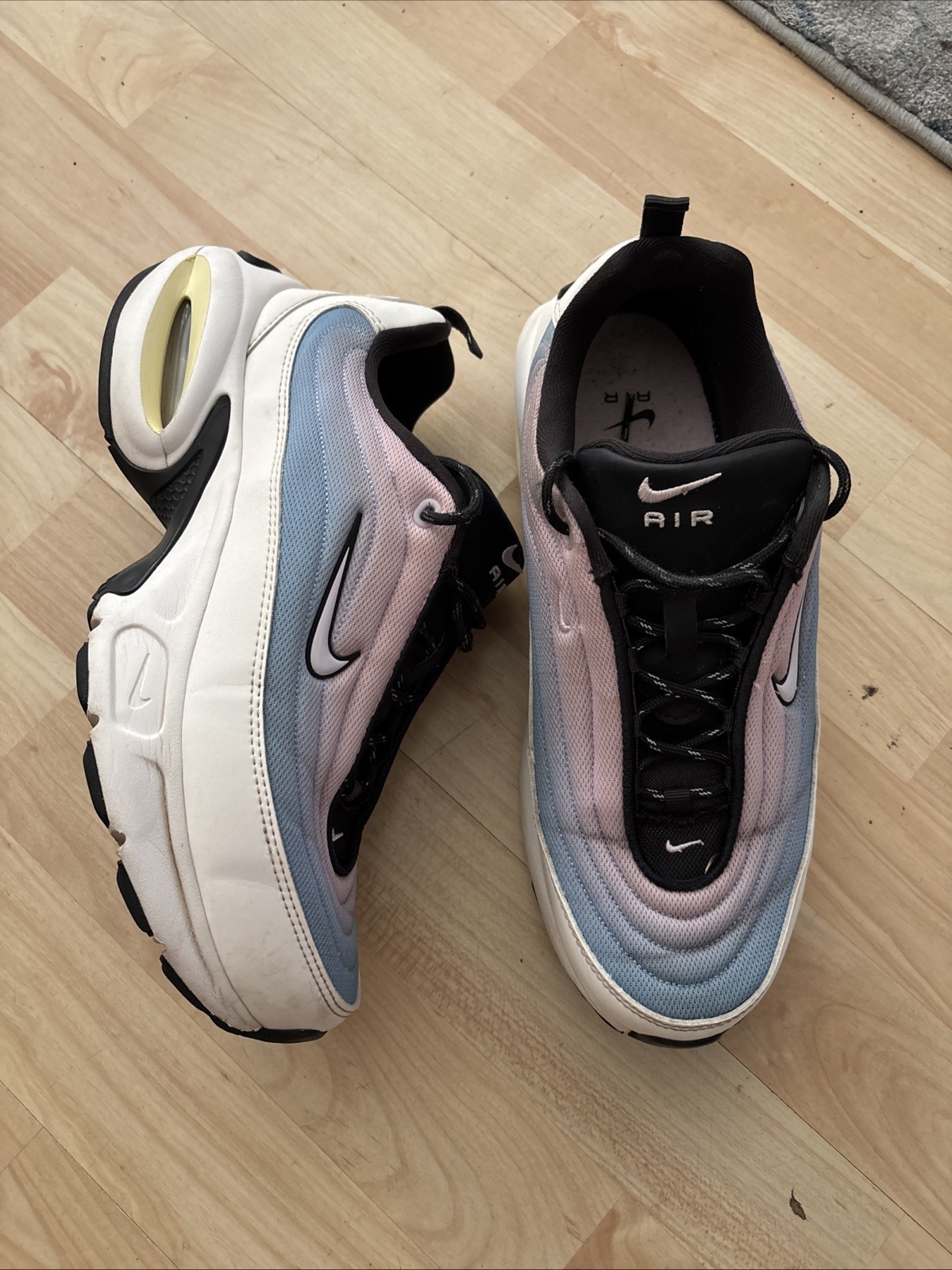 Nike Air Max Portal Dawn Women’s Size 10