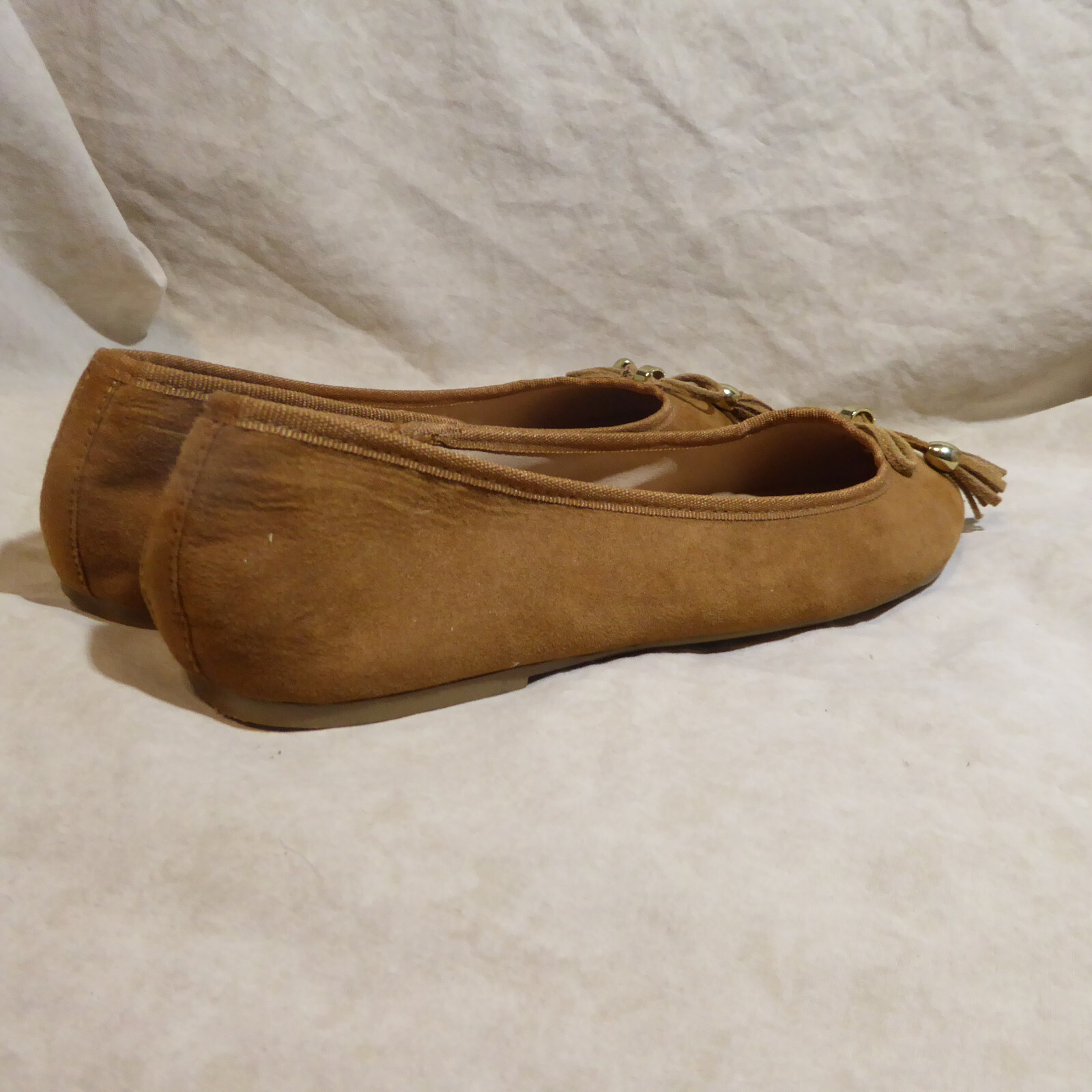 🩰 David Aaron Ballet Flats sz 8.5 M Butterscotch Brown Suede; Tasseled Bows