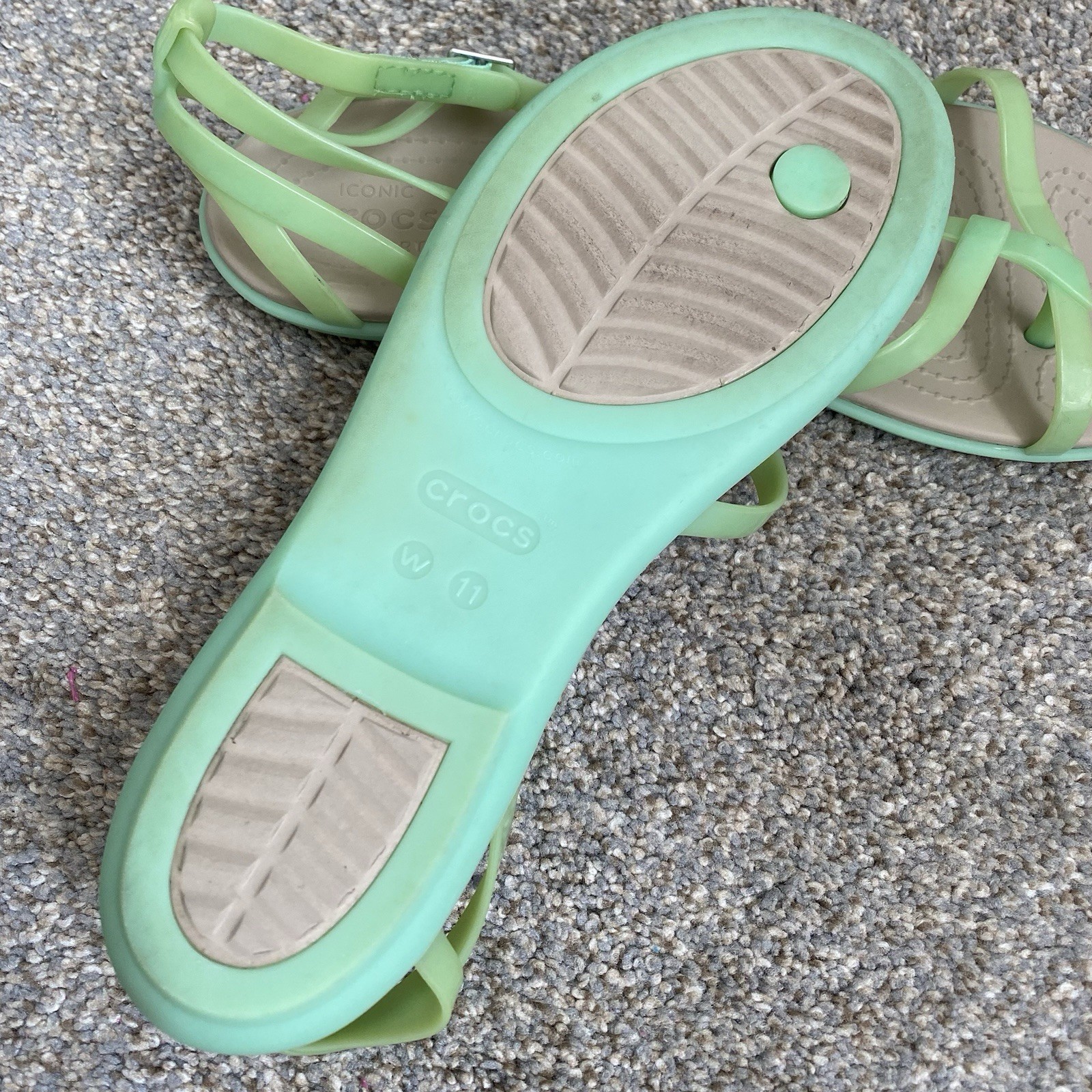 CROCS Isabella Gladiator Sandals Size 11 Mint Green Jelly Flat Beach Pool Resort