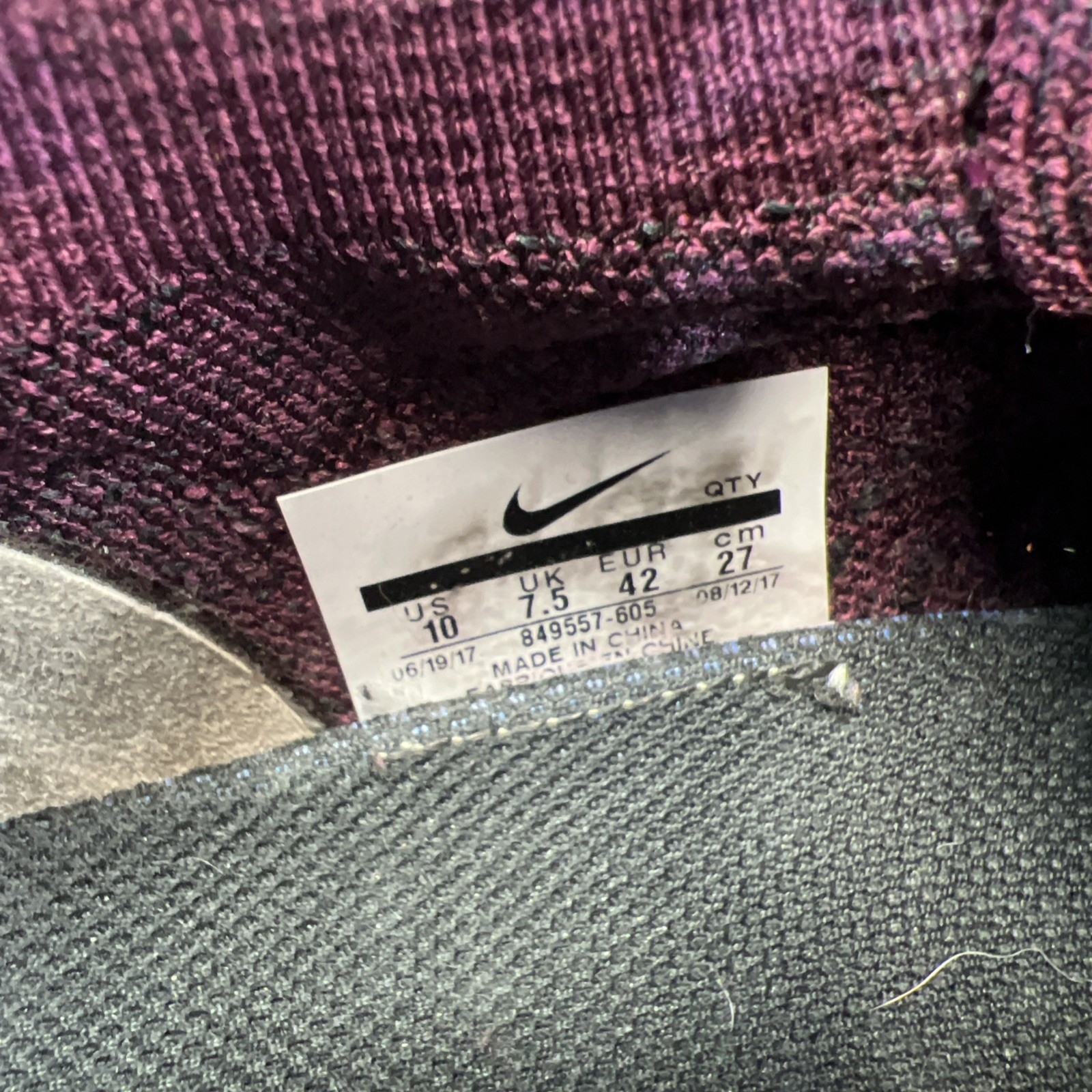 Nike Air Vapormax Flyknit Women’s Sz 10 42EU Running Shoes Berry Bordeaux