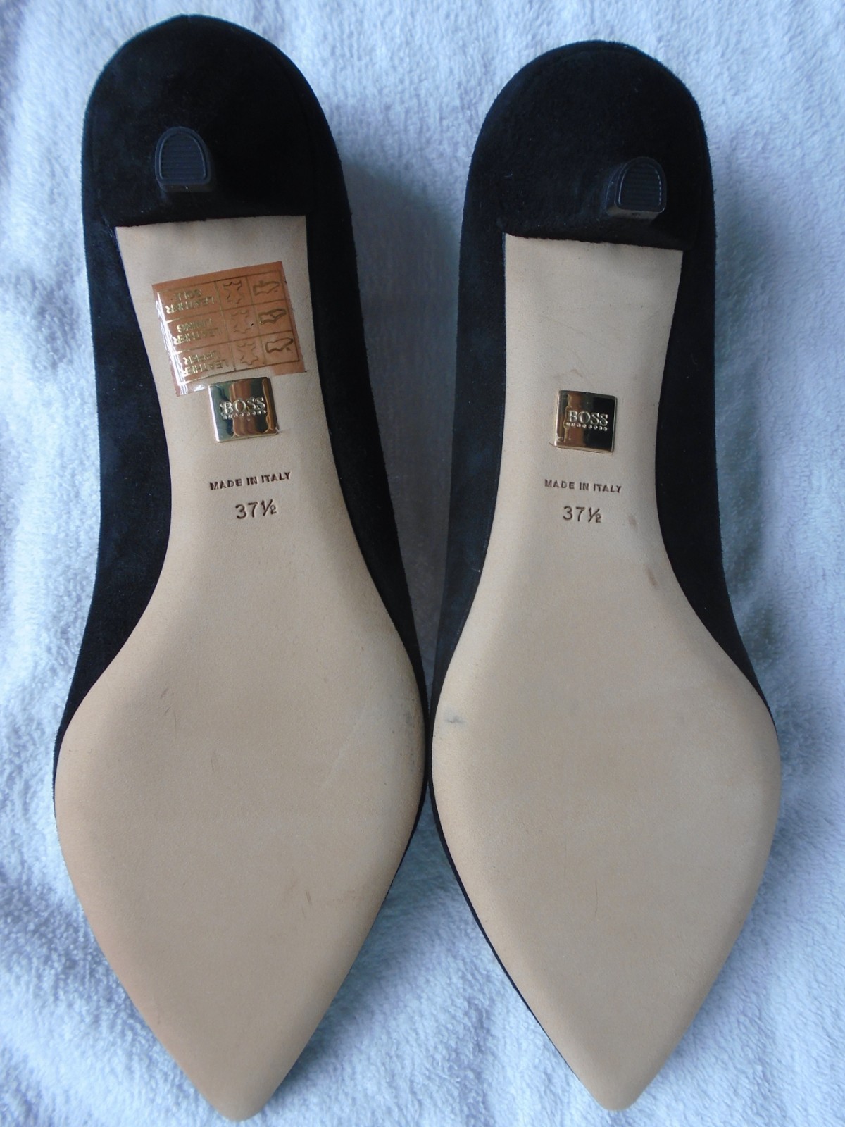 HUGO BOSS Black Suede Leather Munich 35 Pumps Heels Made in Italy Women’s 7.5 US