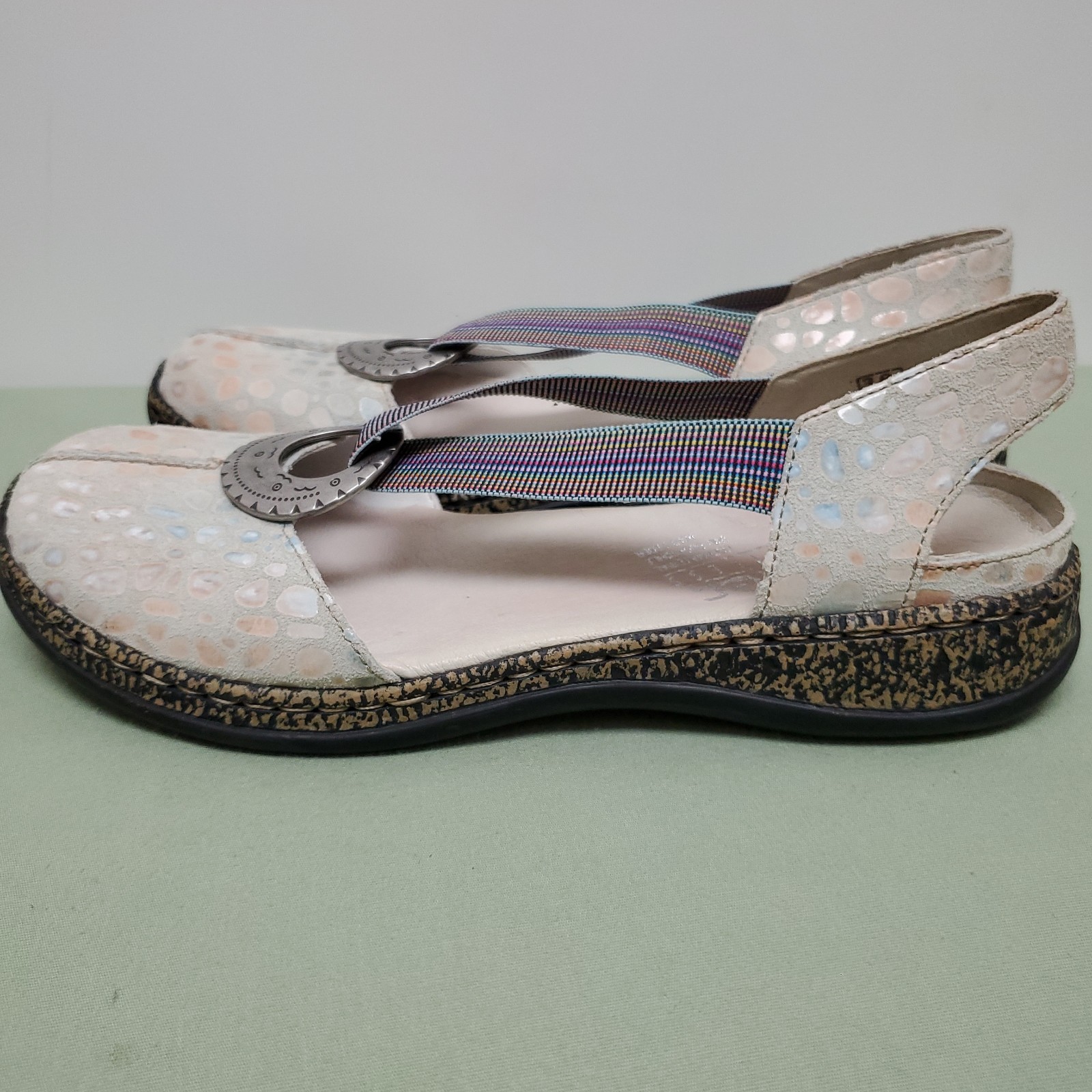 Rieker Daisy Sandals Womens 8US / 38EU Slip-On Slingback Rainbow Pebbled Flats