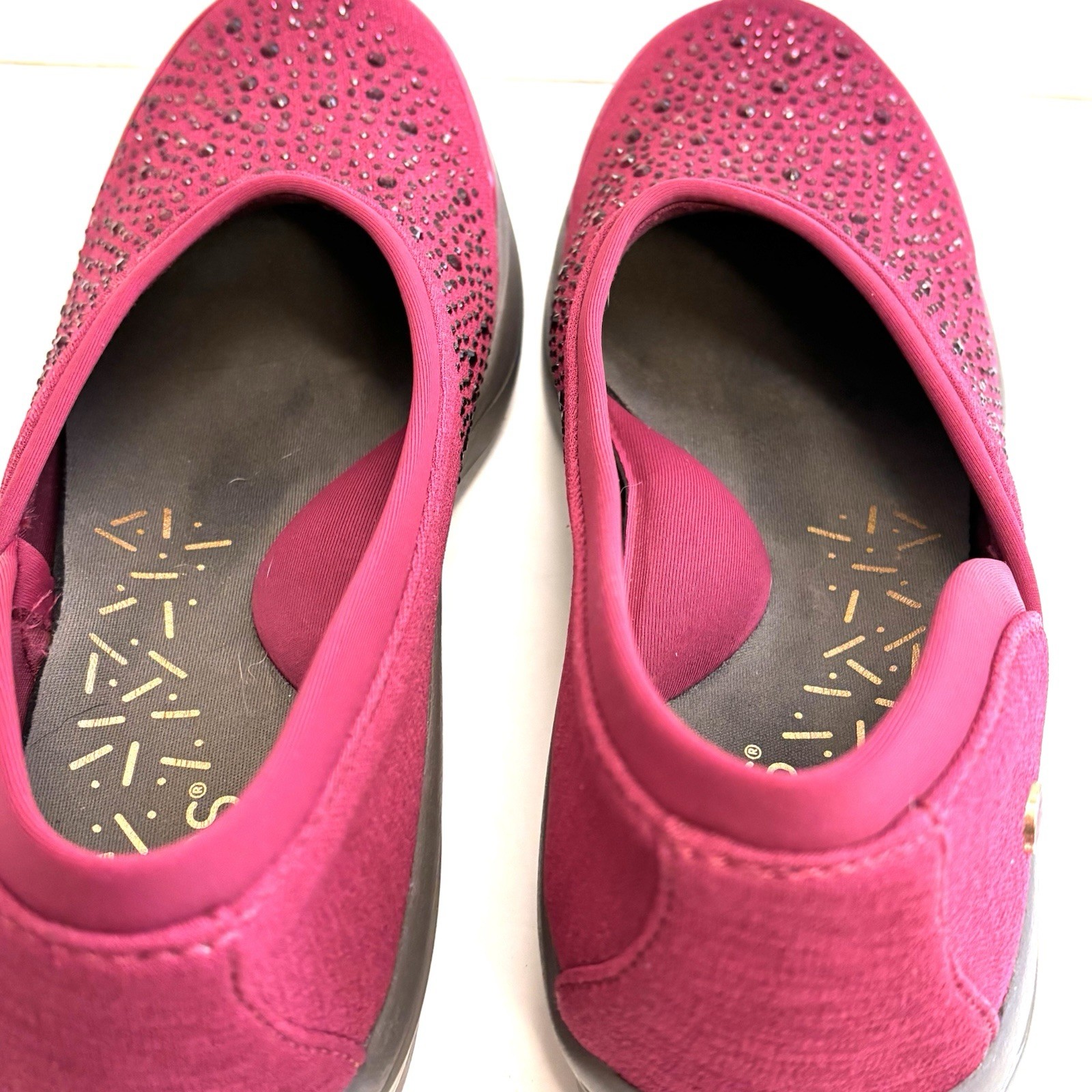 Bzees Fusion Washable Slip On Stretchy Shoes Cranberry Red Women’s 7.5M