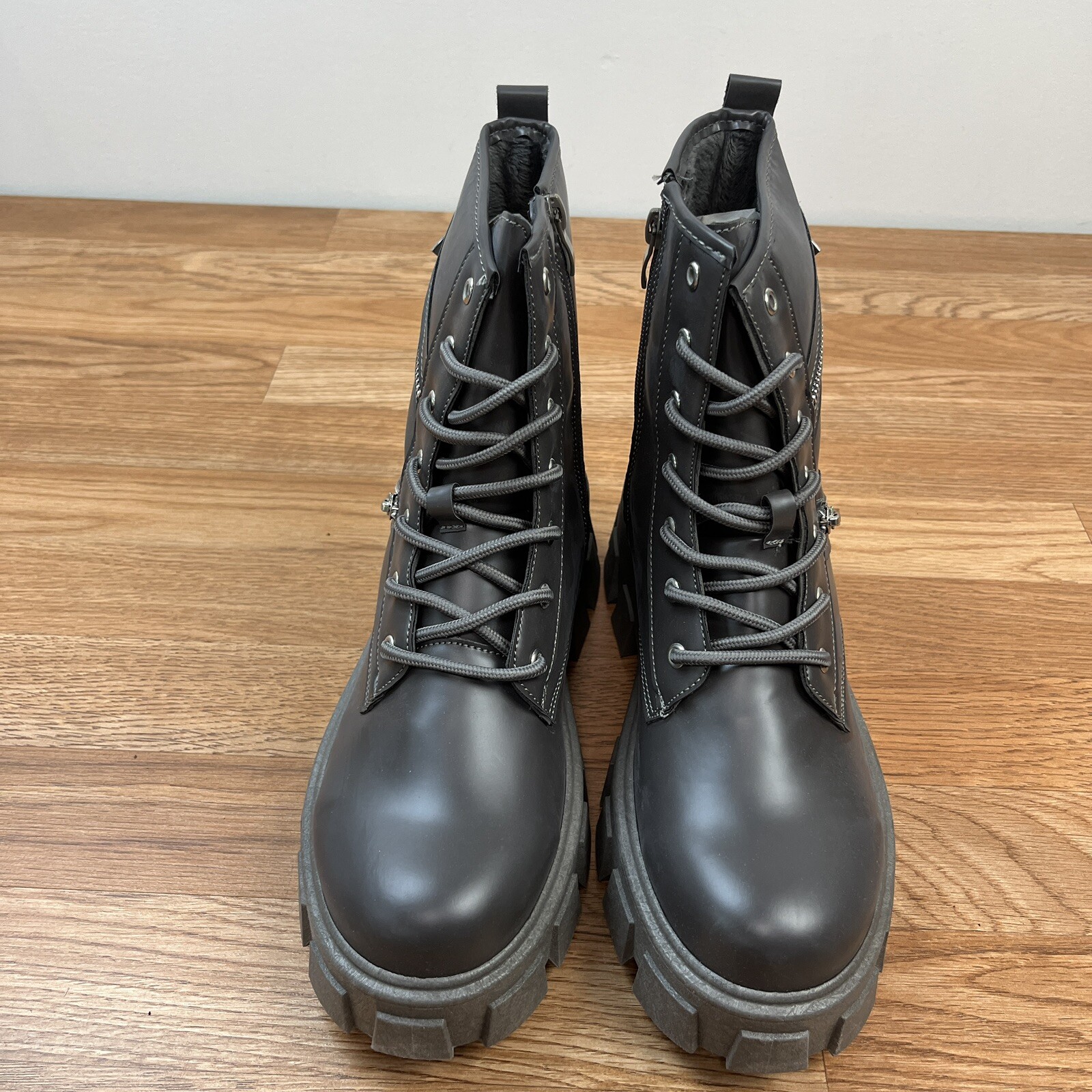 Olivia Miller Alexa Grey Combat Boots Women’s Size 10 NEW