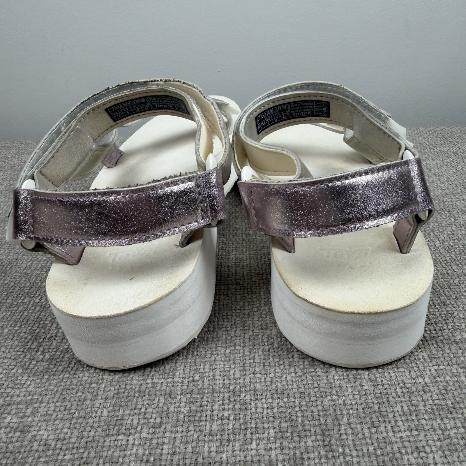 Women’s Teva Midform Universal Shimmer Sandal White Metallic Pearl Multi Size 7