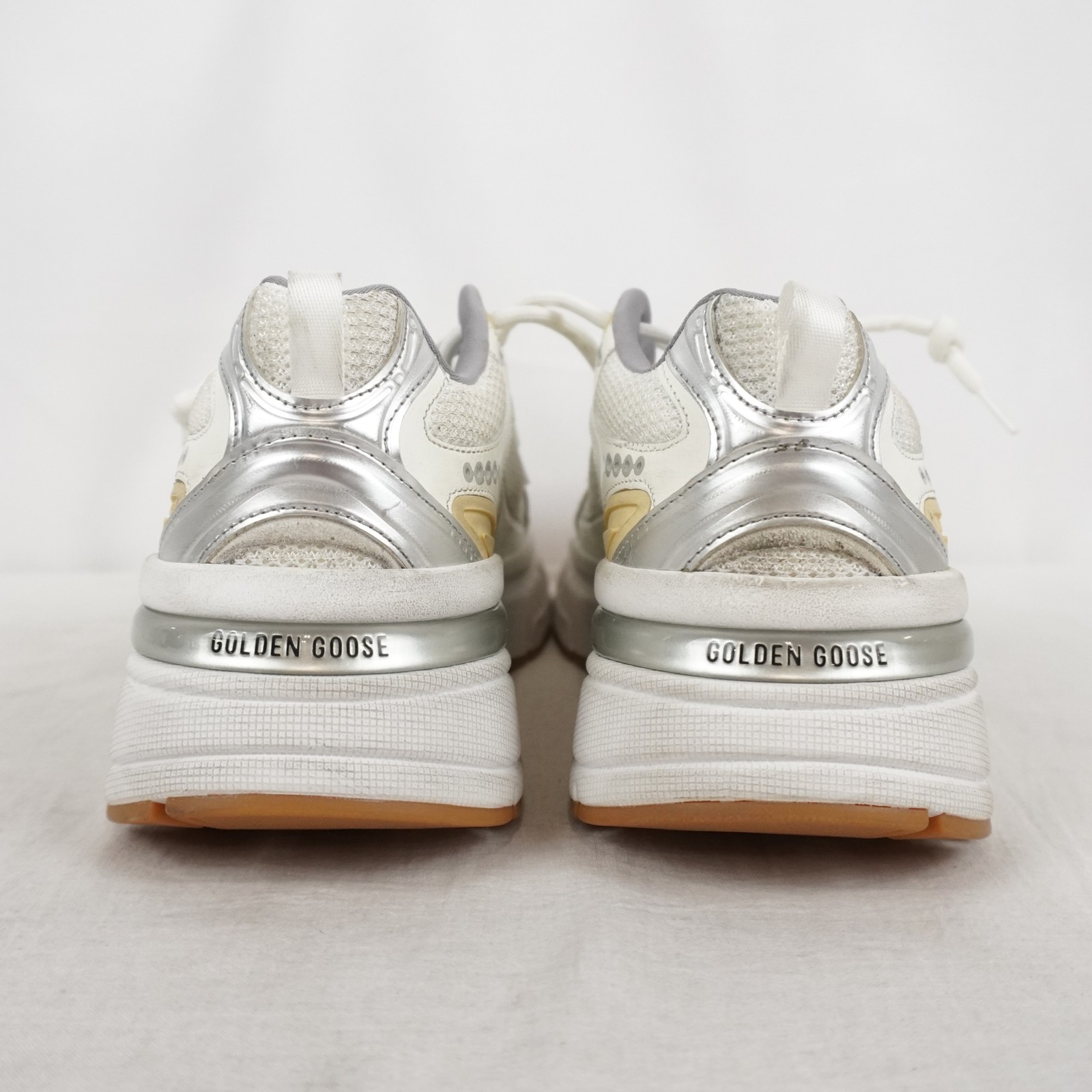 Golden Goose Lightstar Leather/Mesh Sneakers In White/Gold – Women’s IT 38