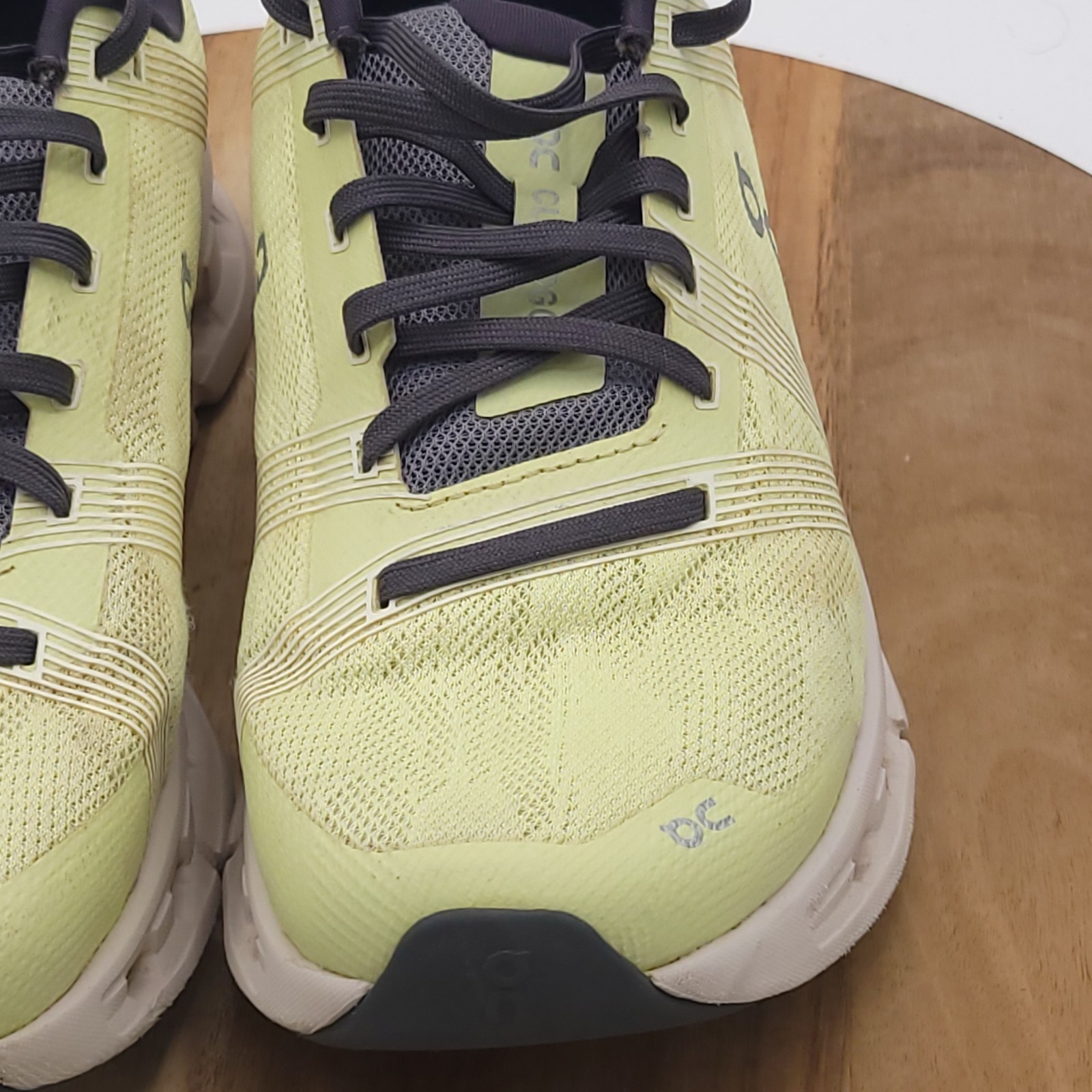 On Cloud Cloudgo Women’s Size 8 Yellow Road Running Cloudtec Sneakers 55.98088