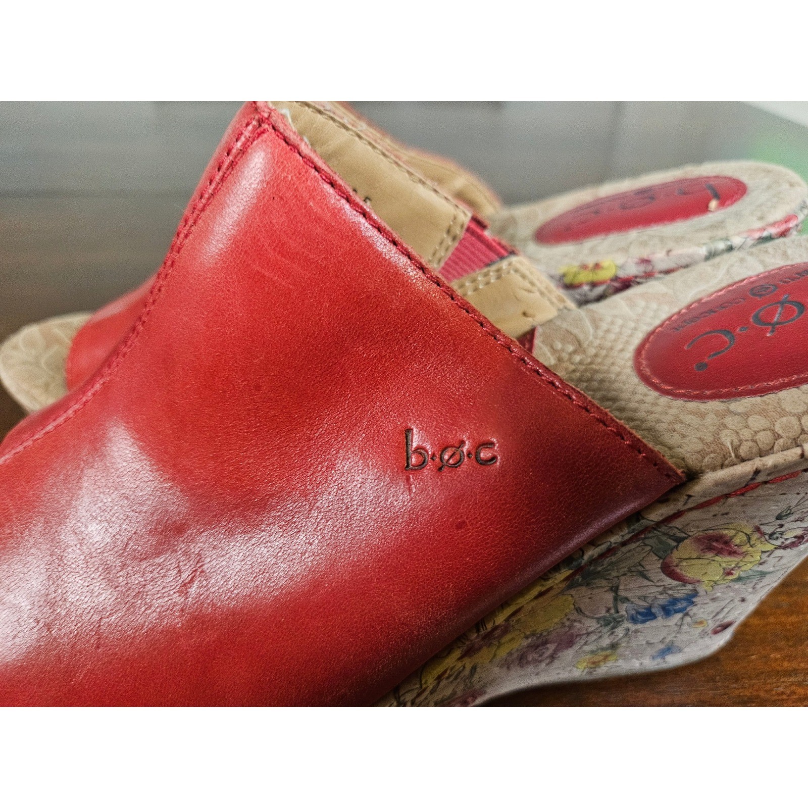 b.o.c. Wedge Sandals Womens 9 Red Floral Cork Print Leather Open Toe Mules