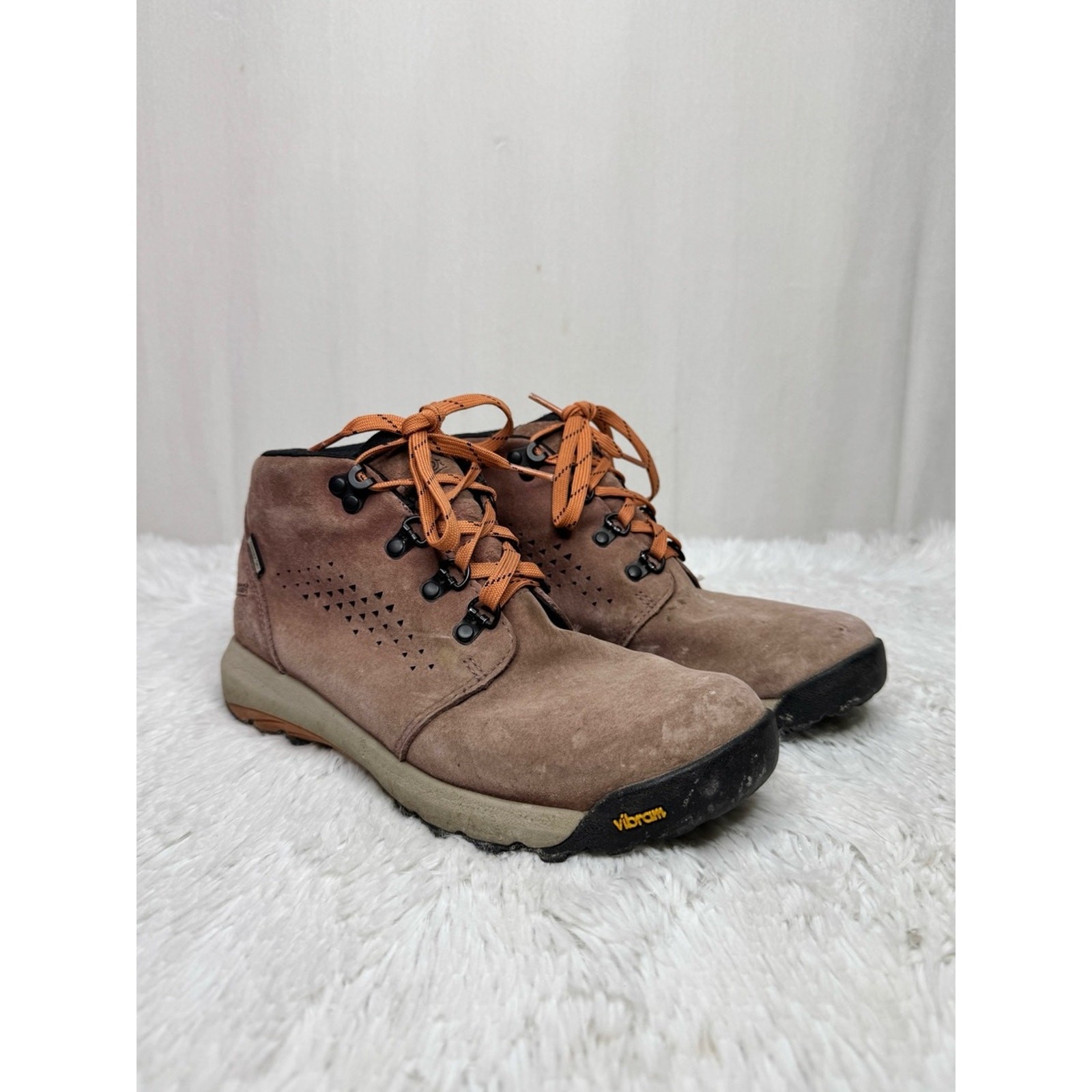 Danner sz 8 Inquire Chukka 4” ankle hiking boots in mauve/salmon women’s