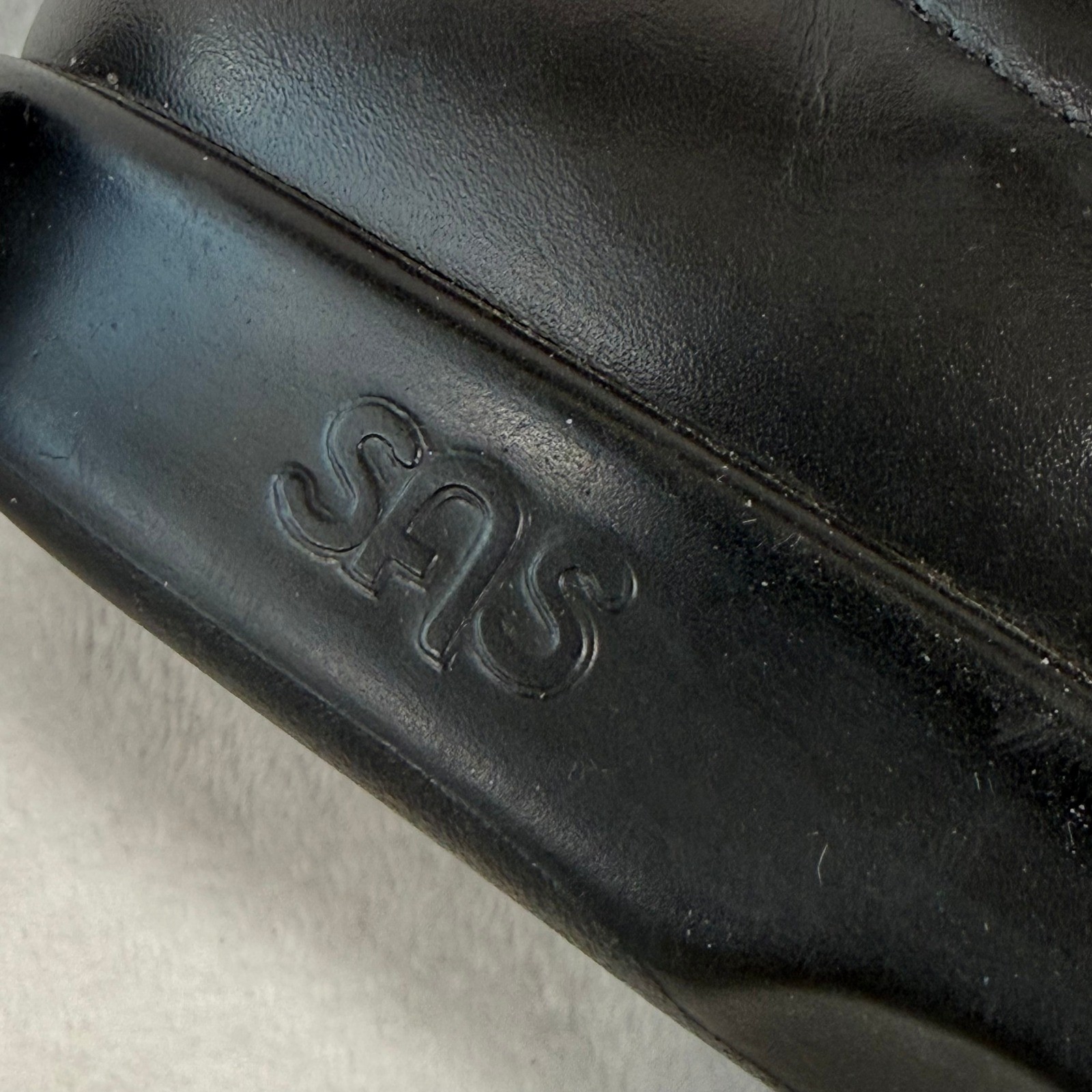 SAS Siesta Womens Black Leather Slip On Comfort Loafers Shoes Size 9-10 USA Made