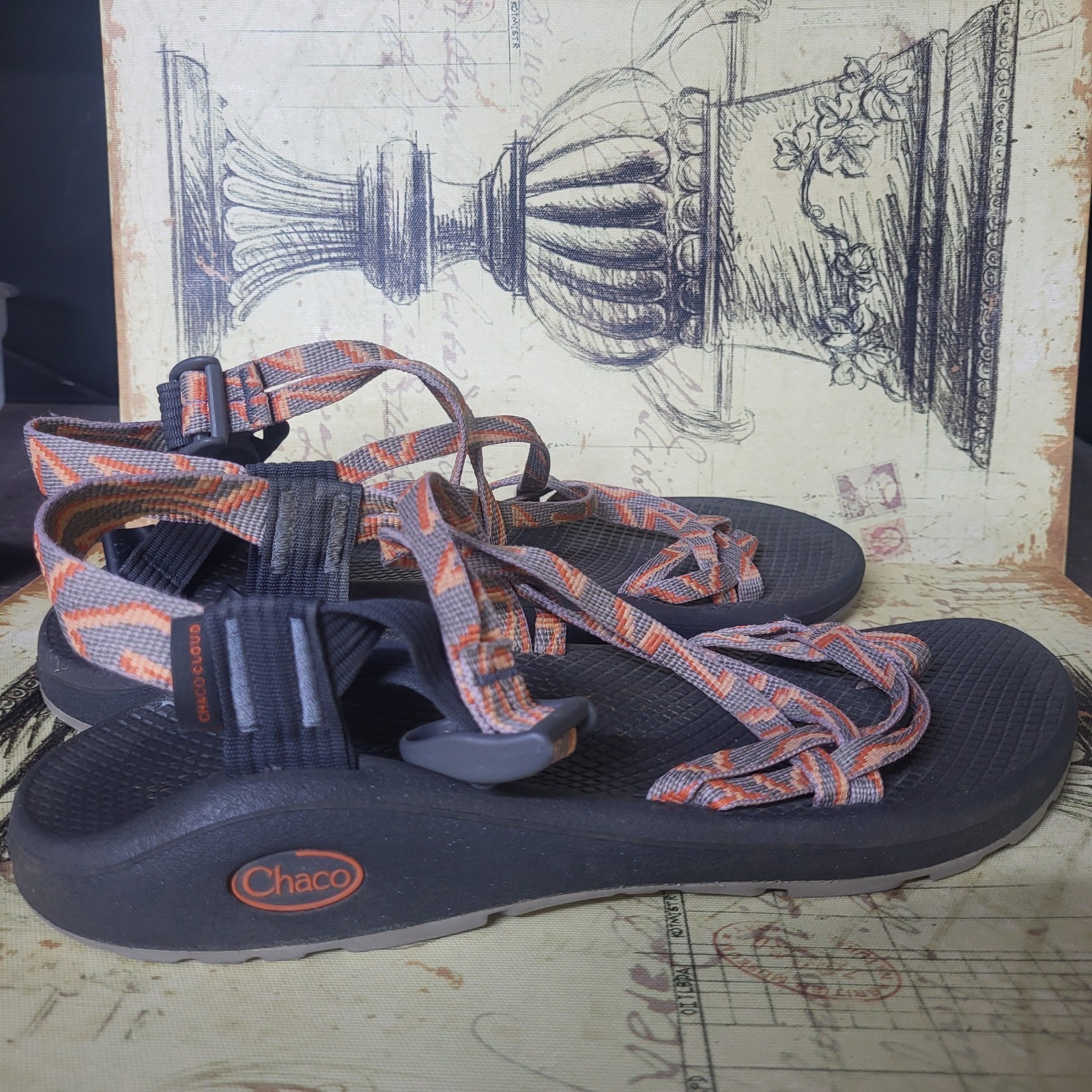 Size 10 Chaco Z Cloud X2 Toe Strap Classic Sandals Women’s ZigZag Orange Gray