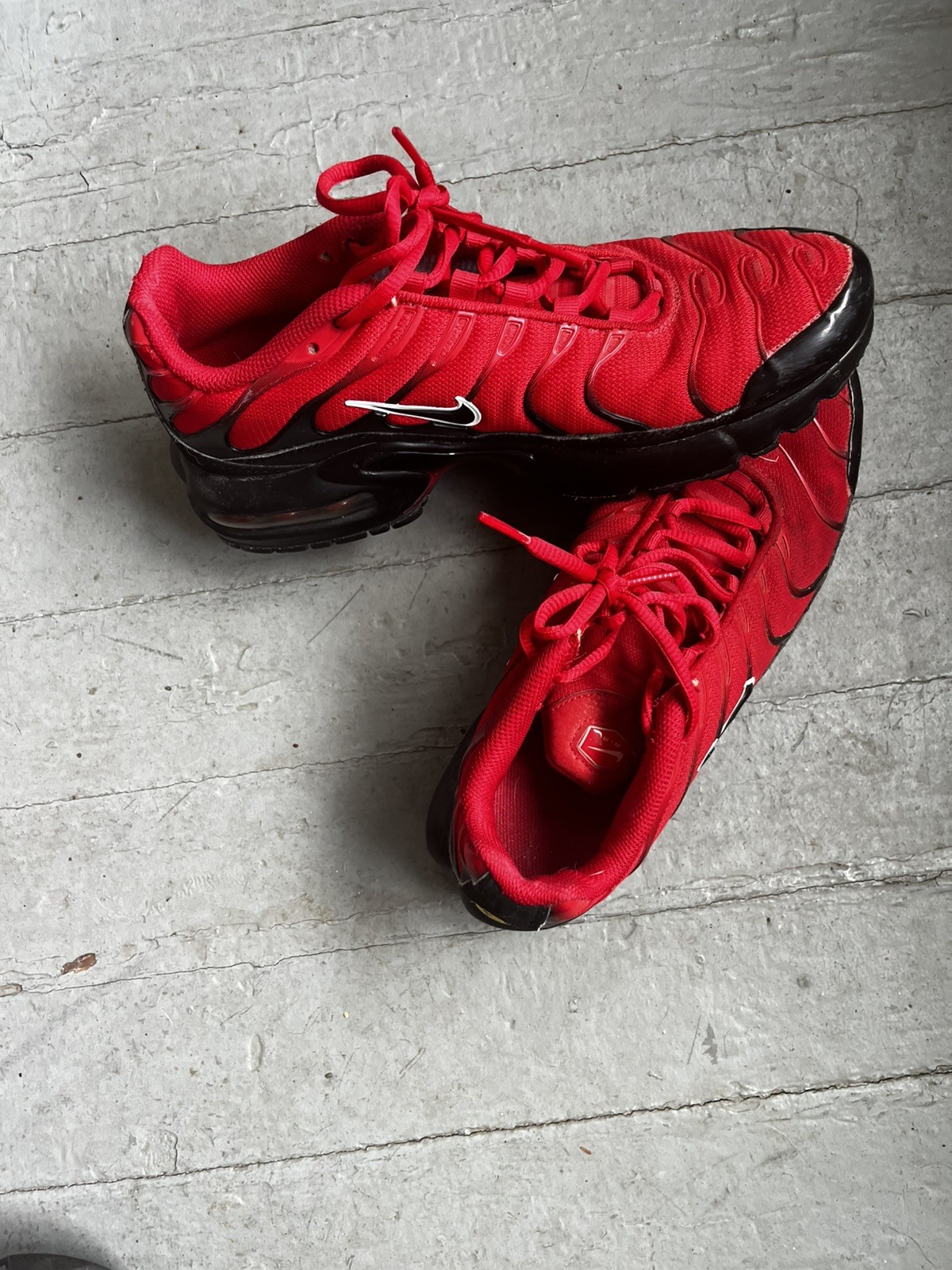 Nike Air Max Plus University Red Black Womens Size 8.5 Shoes Sneakers CI5649-600