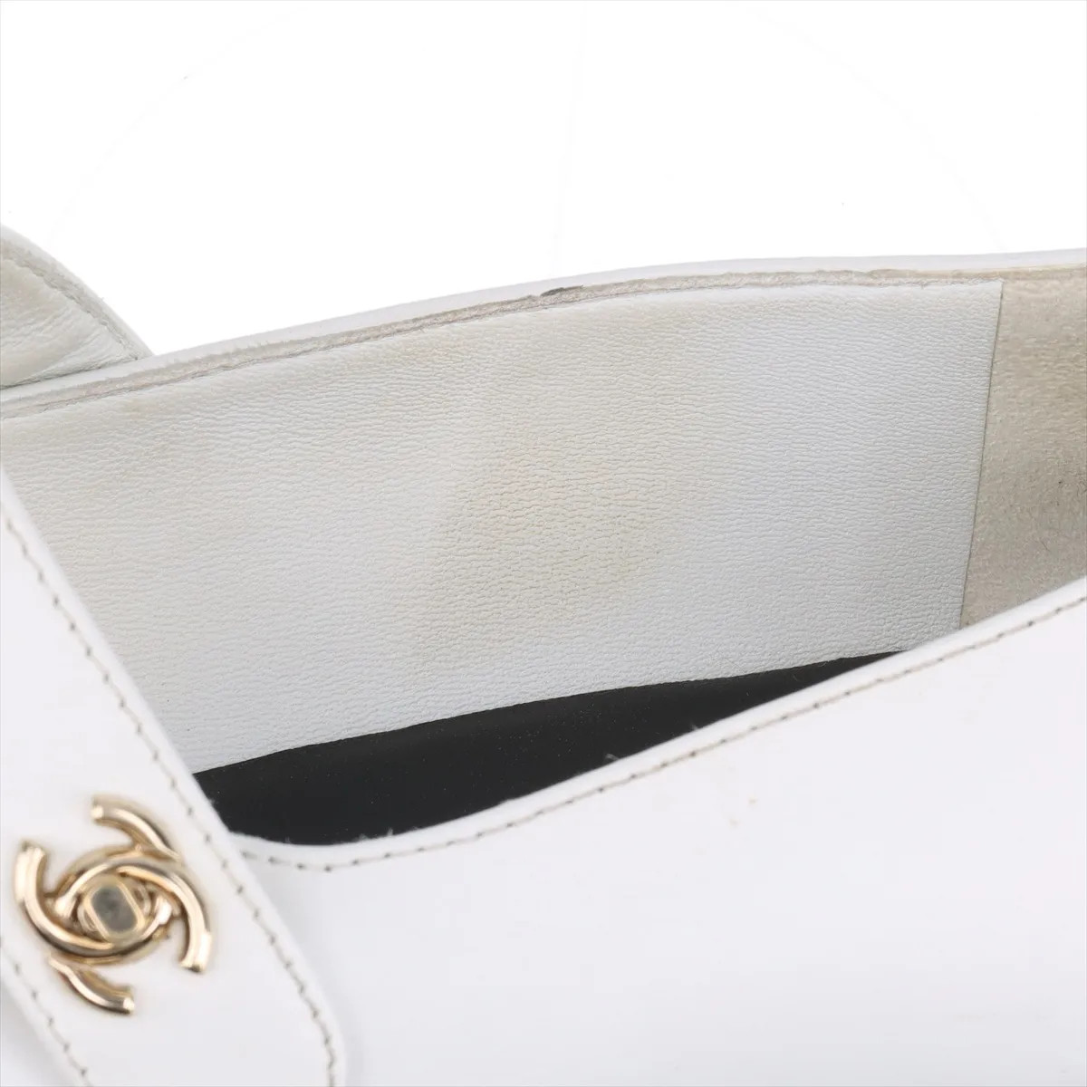 Chanel Coco Mark Turnlock Leather & patent Strap Pumps 38C Ladies’ Black × White