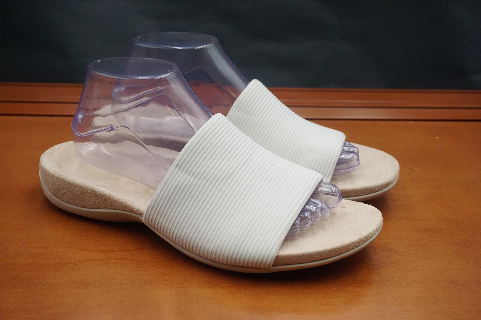 Vionic Renie Knit Sandals Womens Size 9.5 White Slide Cushioned Comfort