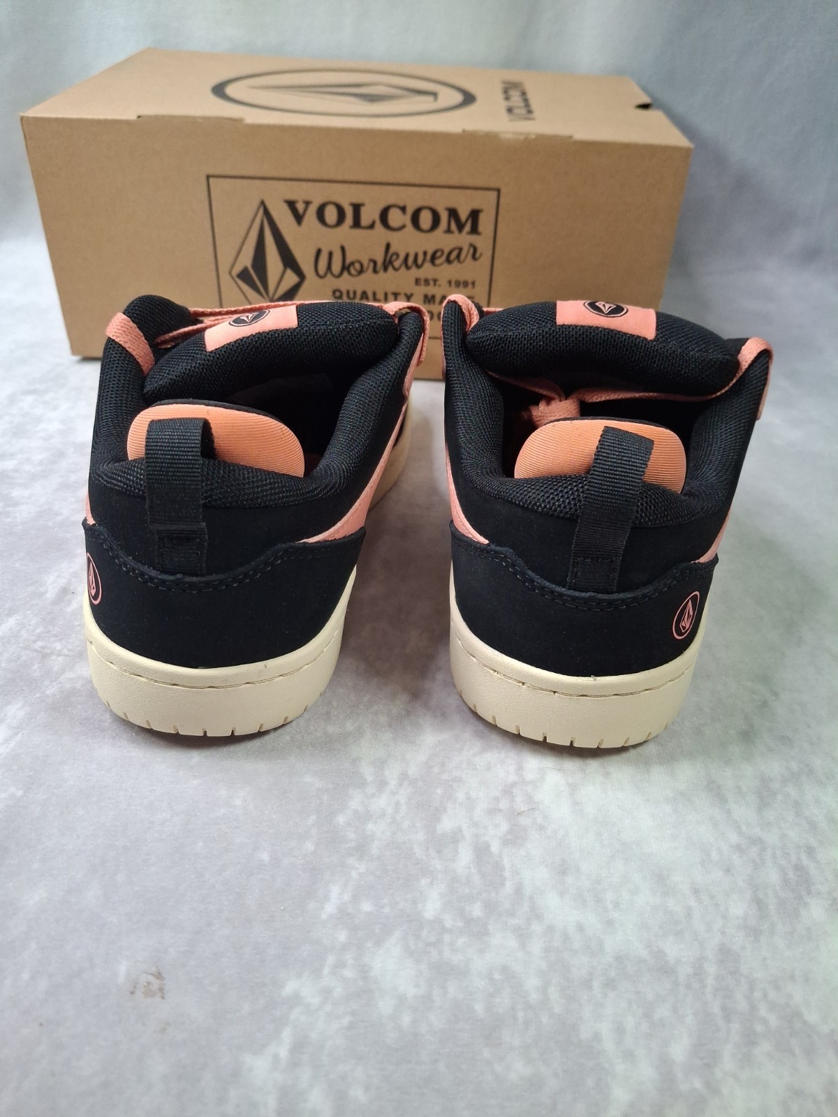 VOLCOM VITALS WOMEN’S SKATE INSPIRED WORK SHOE BOOTS VM30617F Size 5.5 M