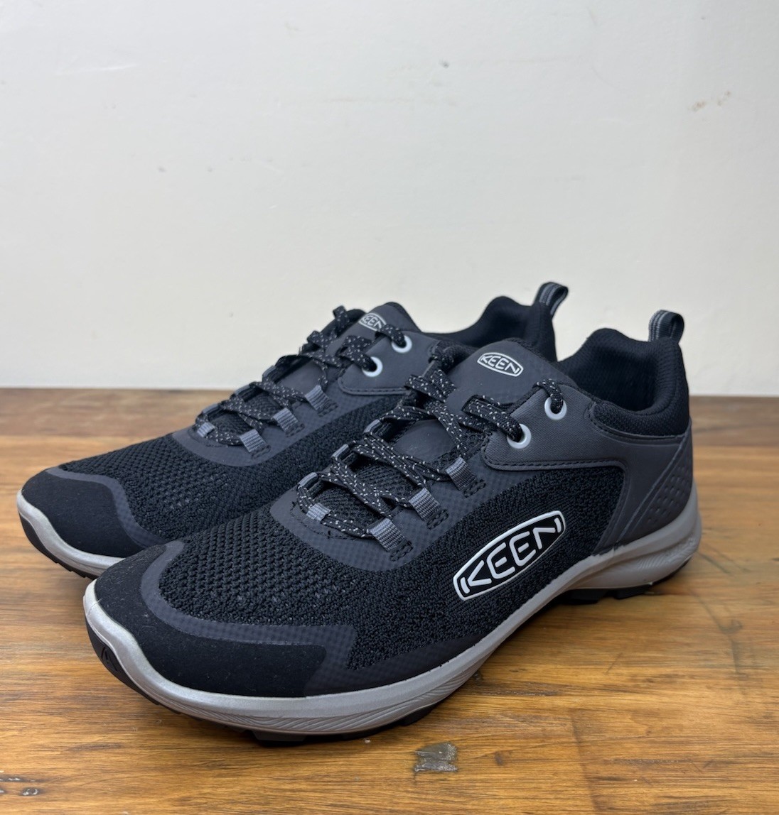 KEEN Terradora Speed Hiking Shoes Womens 9.5 Black Grey Athletic Sneaker 1027257